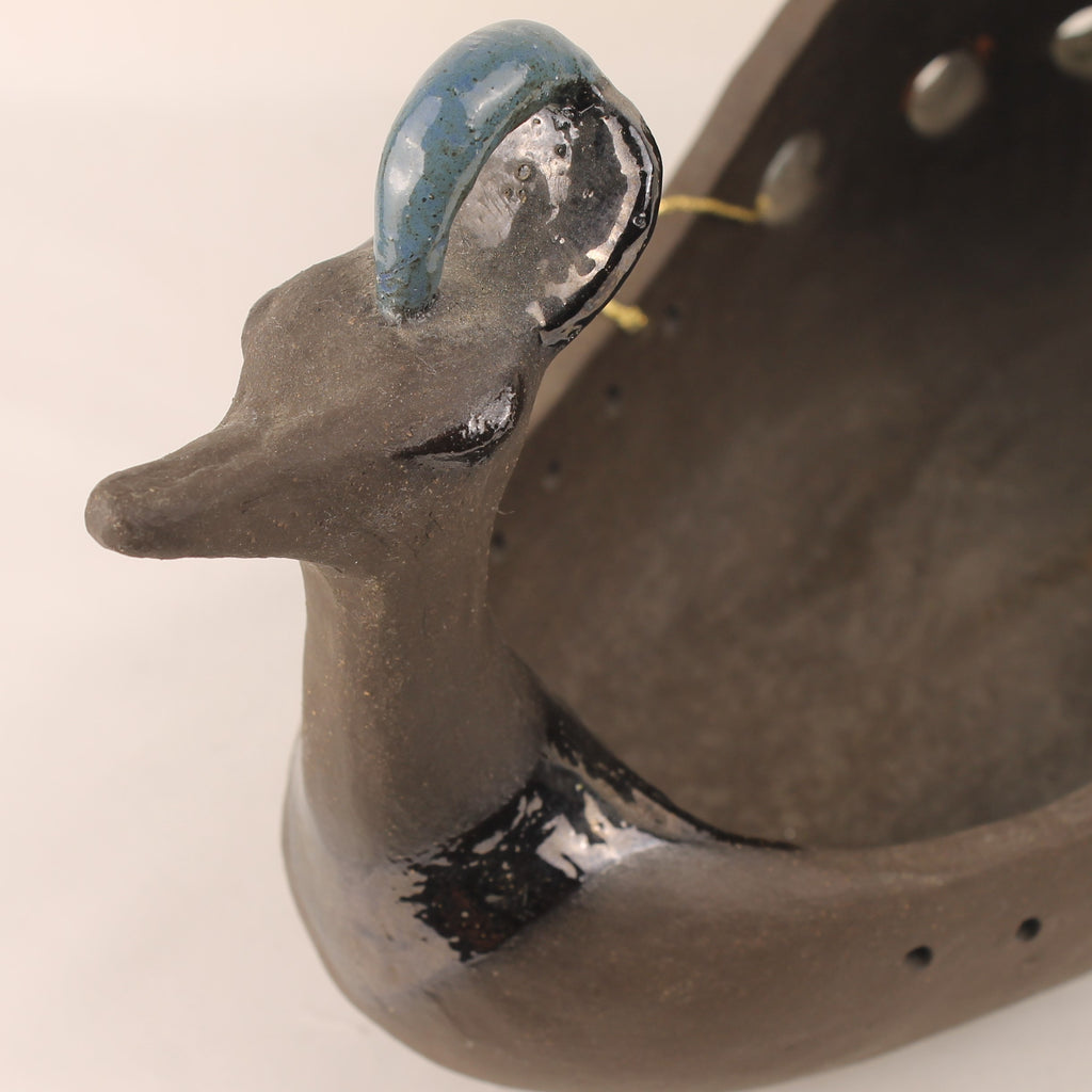 Handgemaakte Atelier Keramiek Sculptuur – Ceremoniële Roeiboot met Vogelkop – Unicum