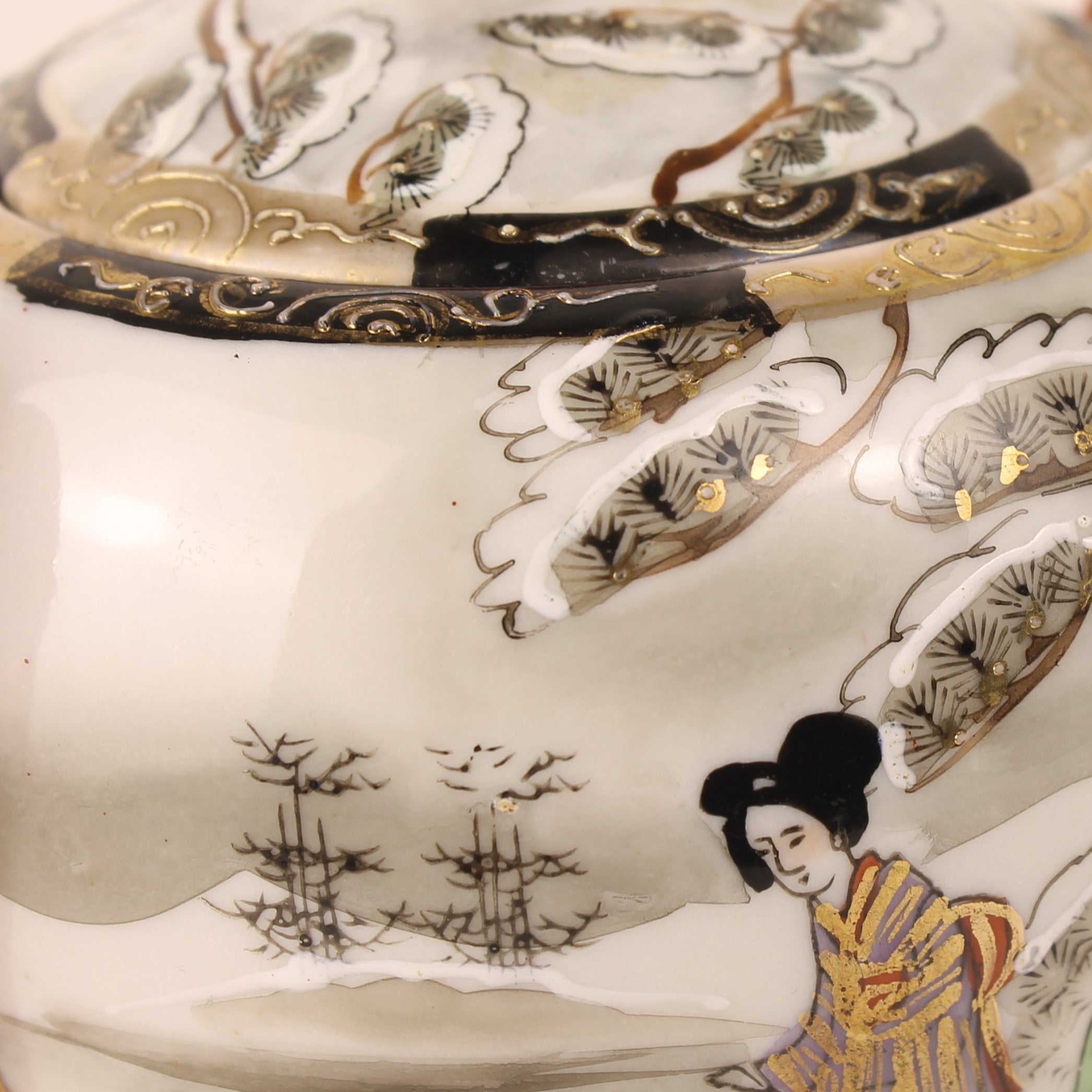 Japanese Satsuma Style Sugar Bowl – Hand-Painted Winter Scene – Gilded & Red Accents