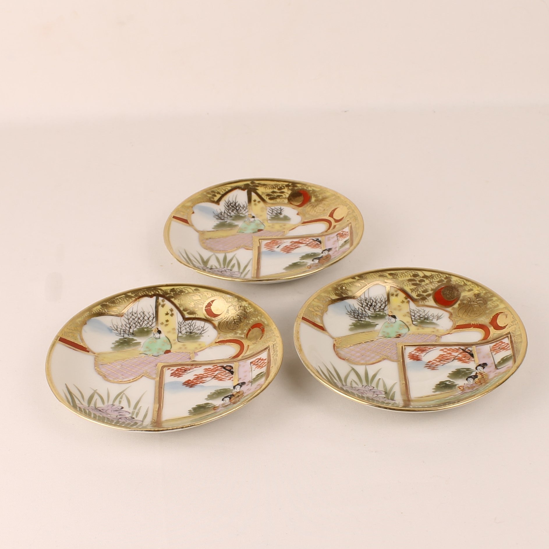 Japans Eggshell Porselein Mokka Servies – Rijk Verguld en Handbeschilderd