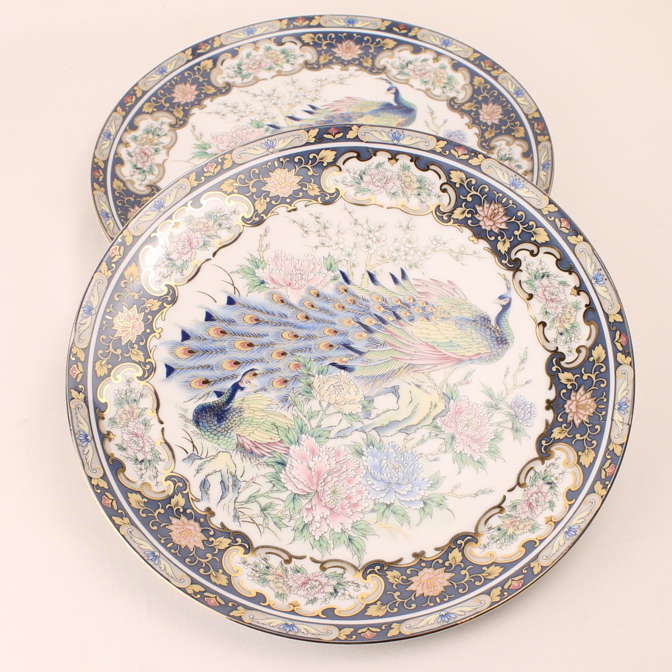 Sierborden met afbeelding Pauw en Bloemen – VAGA International – Rijk Verguld Relief Decor – 21 cm