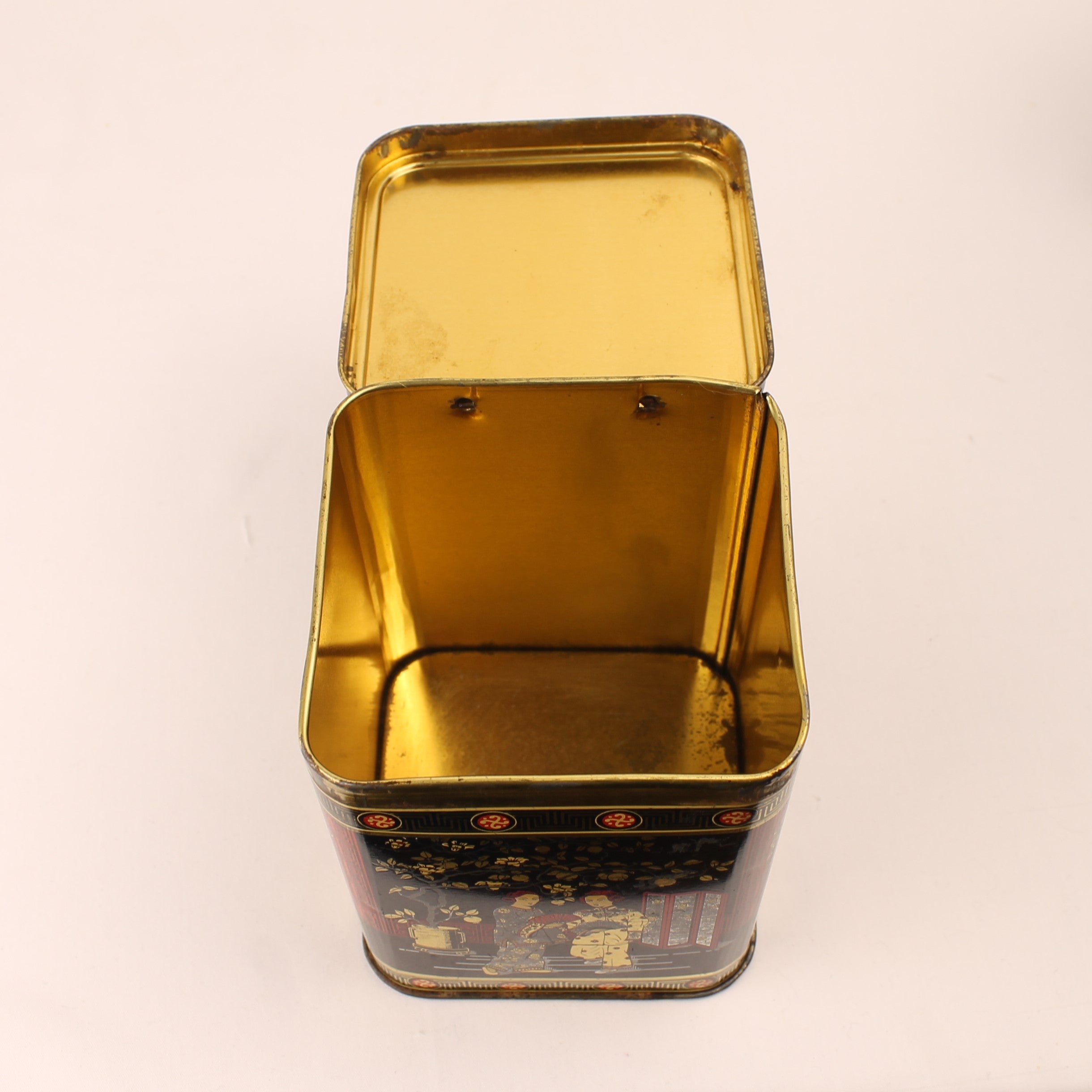 Japanese Tea Caddy Set – Black & Gold with Oriental Scenes – c. 1950–1970
