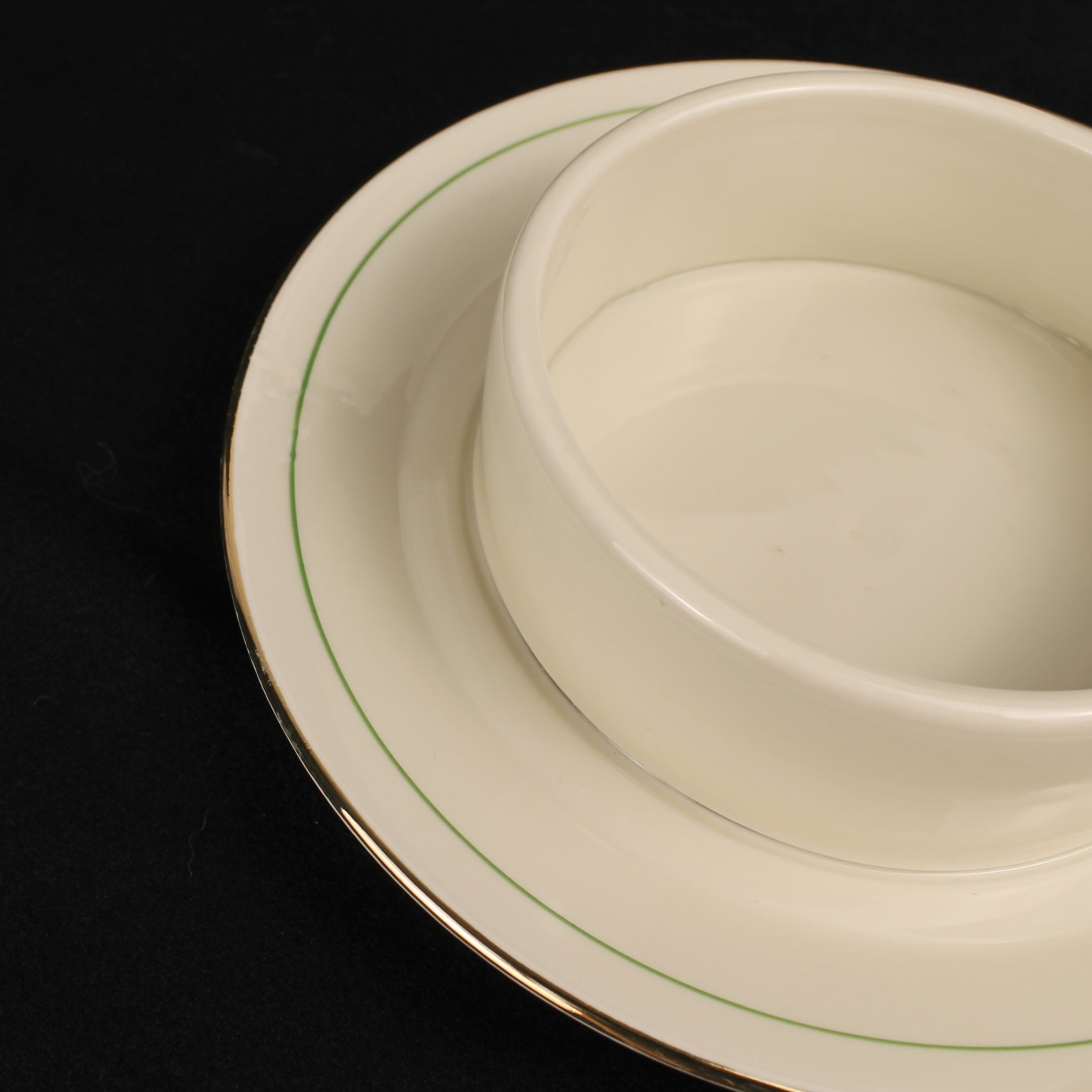 Bavaria Botervloot met Onderschotel – Verguld – Mid Century – 17 cm