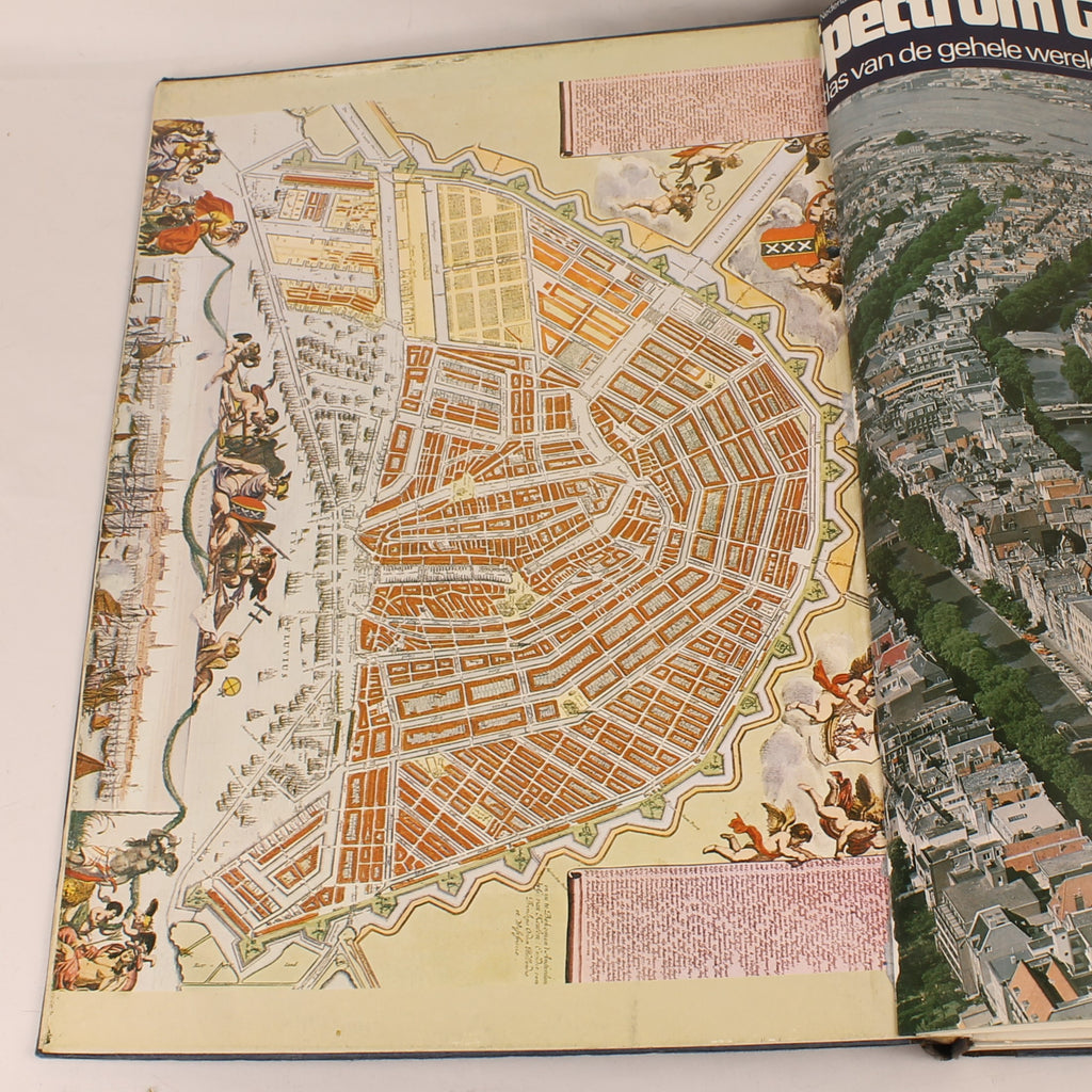 Spectrum Gezinsatlas 1974 – Groot Formaat Wereldatlas – Koude Oorlog Kaartbeeld – Het Spectrum Utrecht/Antwerpen