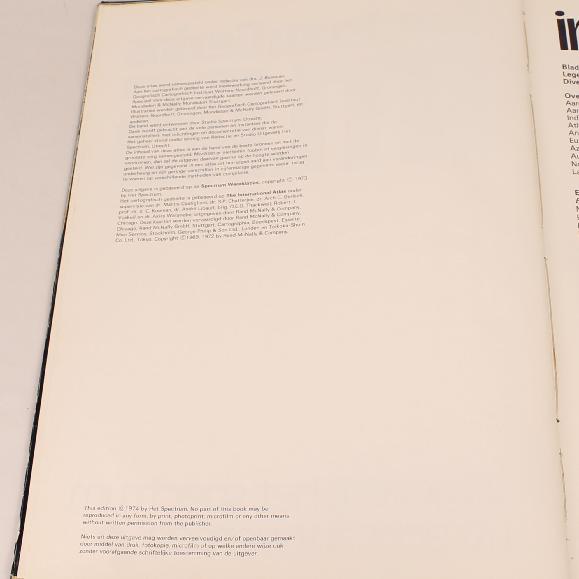 Spectrum Gezinsatlas 1974 – Groot Formaat Wereldatlas – Koude Oorlog Kaartbeeld – Het Spectrum Utrecht/Antwerpen