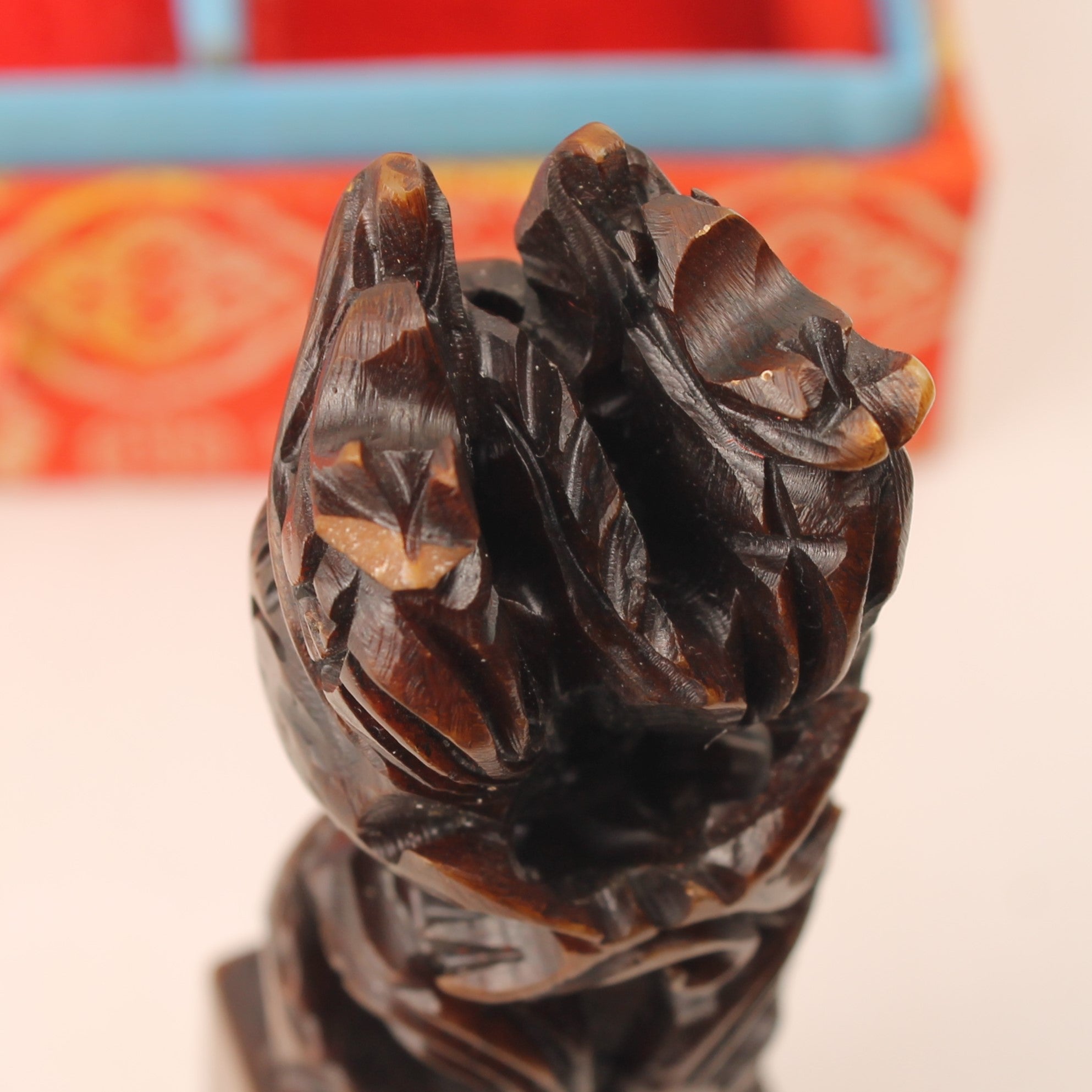 Sceau chinois en pierre sculptée à la main avec dragons – Personnalisé “HARRIE” – Étui à encre inclus – 10 cm