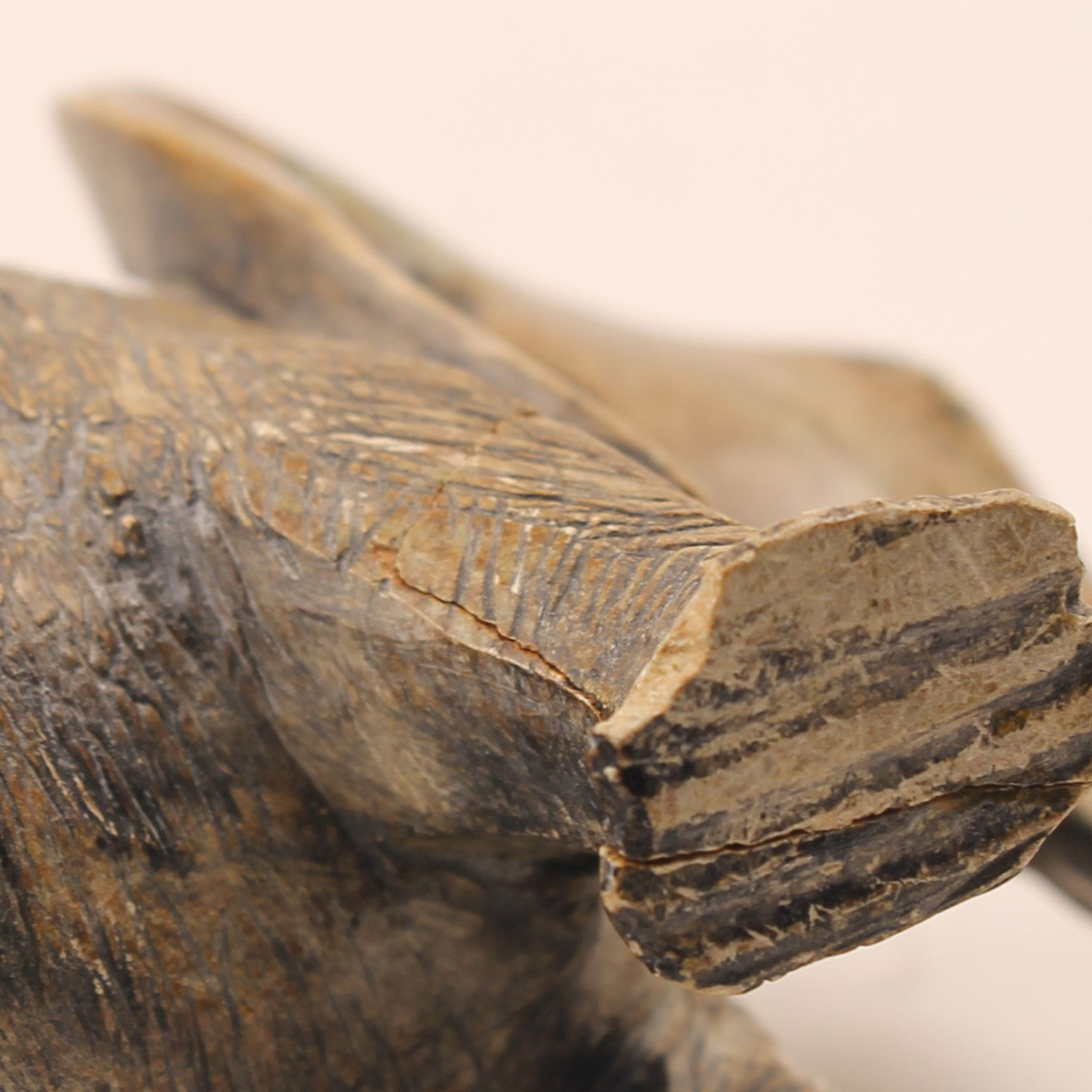 Handgesneden Stenen Olifant – Vintage Afrikaanse Speksteen Sculptuur – 16 cm