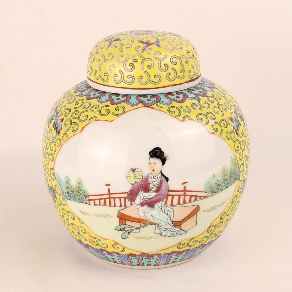 Chinees Jingdezhen Porselein Dekselpot – Gele Grond – Reliëfdecor