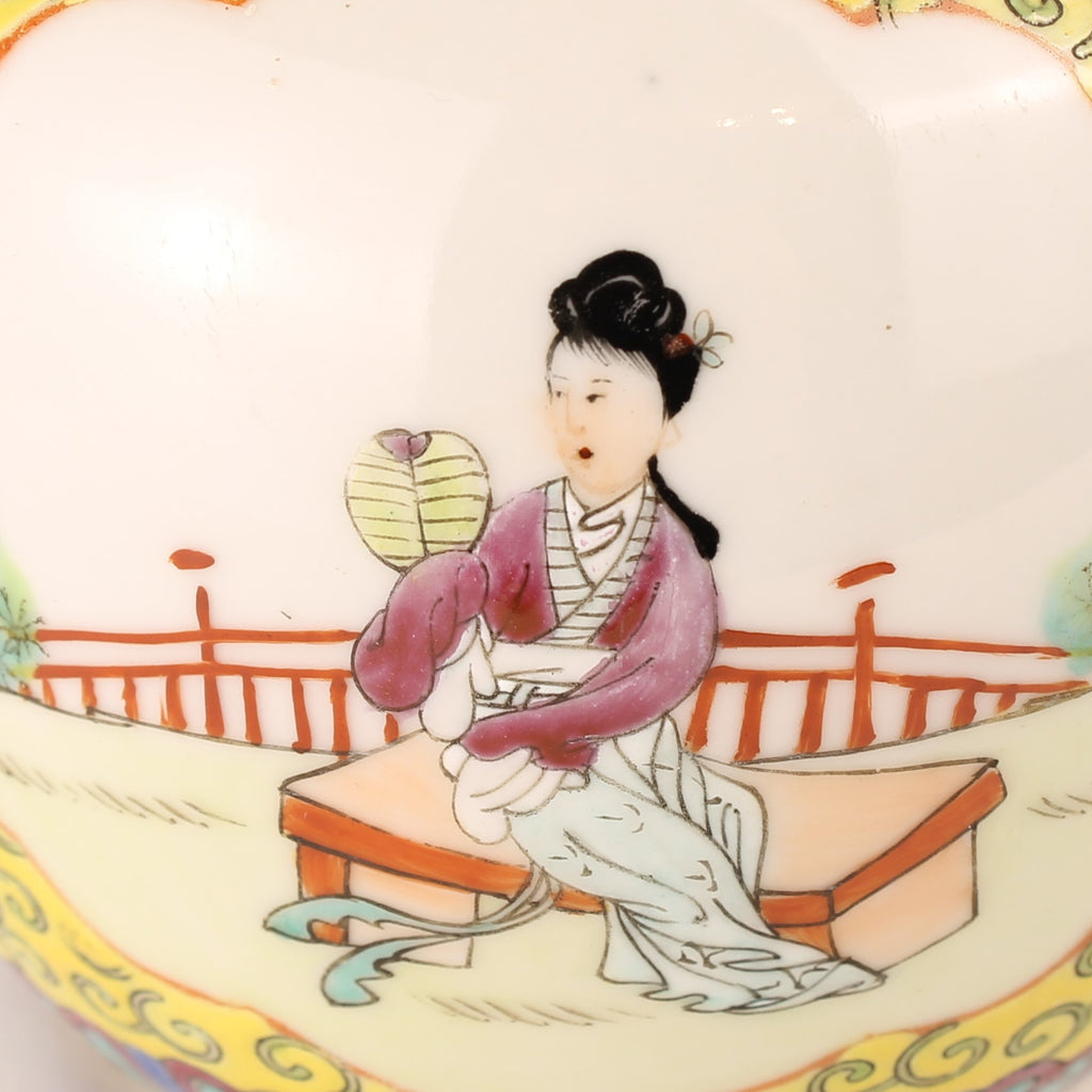 Chinees Jingdezhen Porselein Dekselpot – Gele Grond – Reliëfdecor