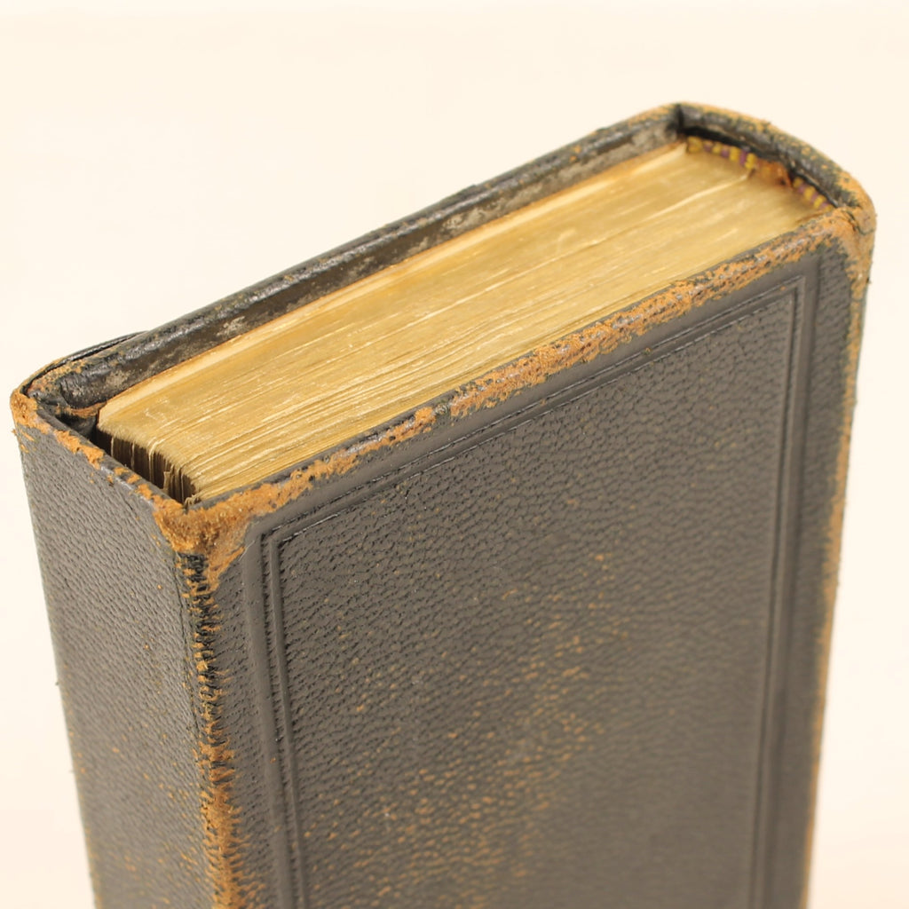 Nieuw Testament met Leren Band en Sluitflap – A. Jongbloed Leeuwarden (ca. 1860–1890)