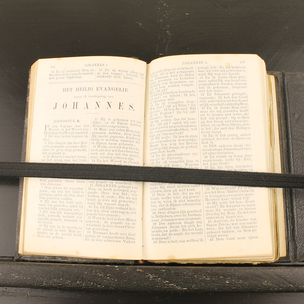 Nieuw Testament met Leren Band en Sluitflap – A. Jongbloed Leeuwarden (ca. 1860–1890)