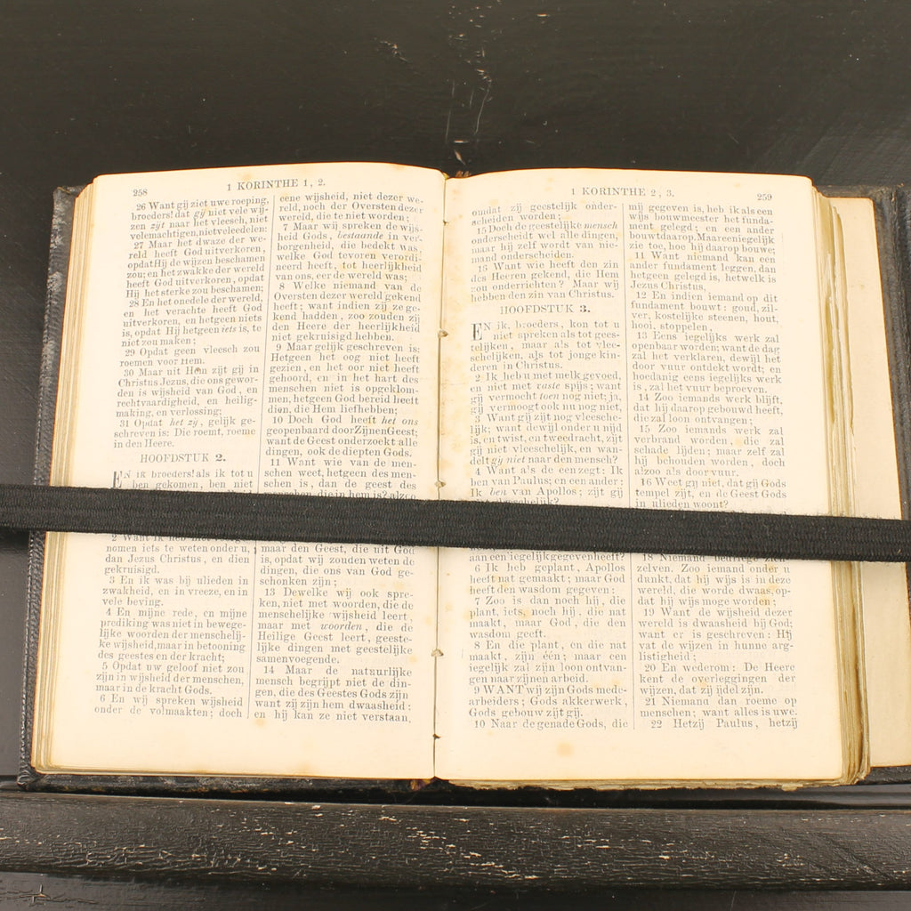 Nieuw Testament met Leren Band en Sluitflap – A. Jongbloed Leeuwarden (ca. 1860–1890)
