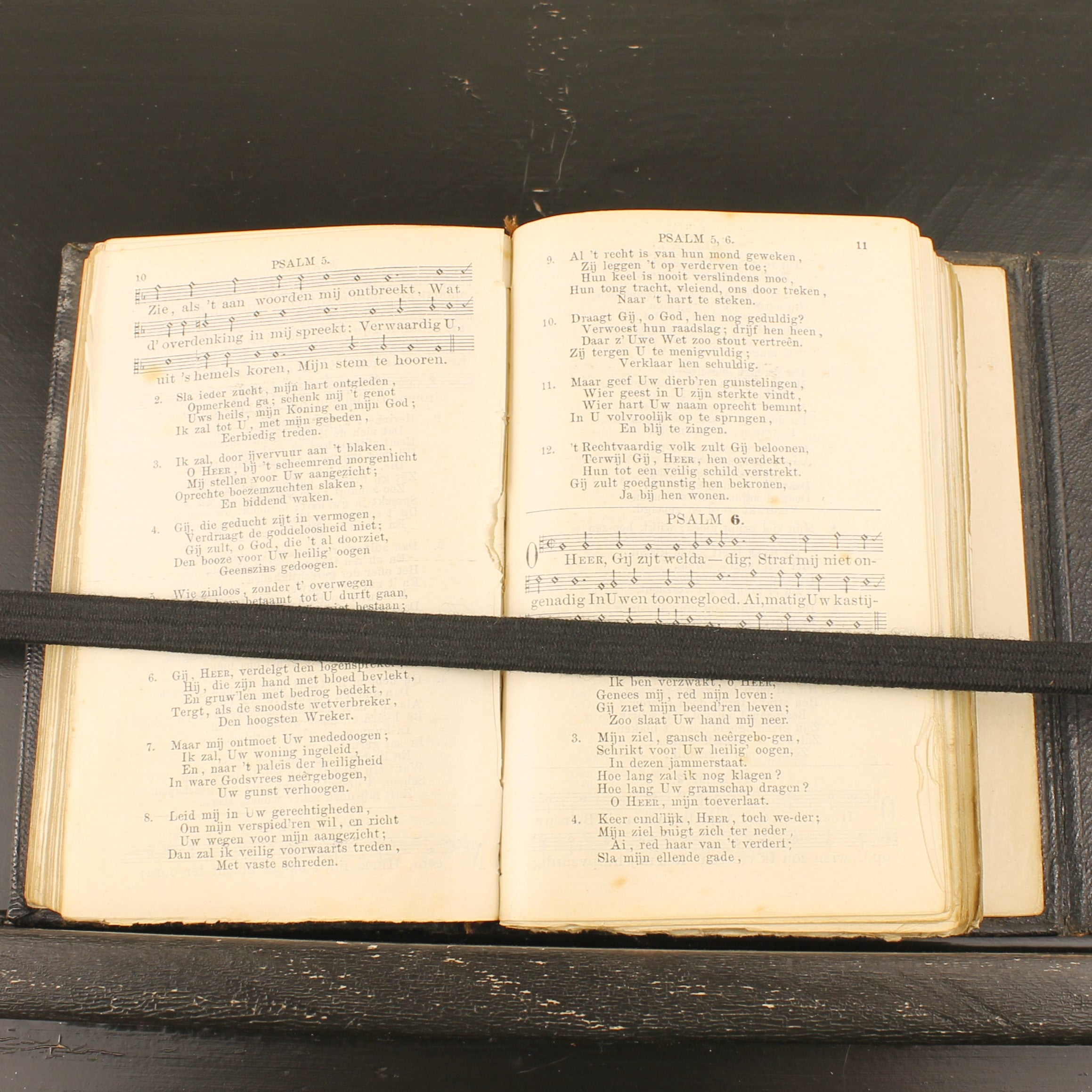 Nieuw Testament met Leren Band en Sluitflap – A. Jongbloed Leeuwarden (ca. 1860–1890)