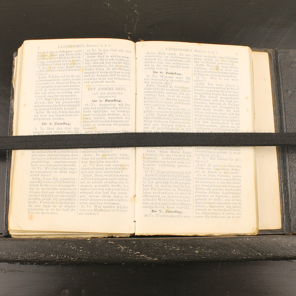 Nieuw Testament met Leren Band en Sluitflap – A. Jongbloed Leeuwarden (ca. 1860–1890)