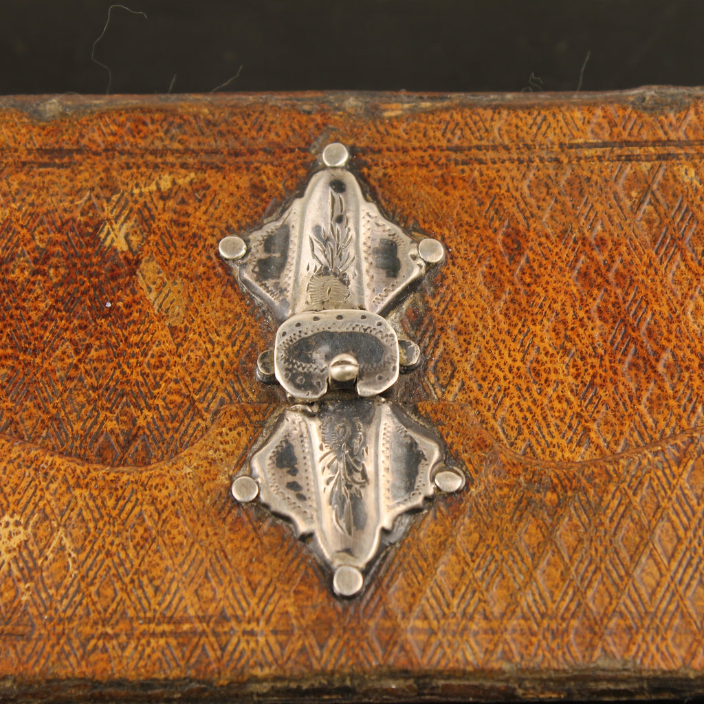 Nieuwe Testament (Statenvertaling) - Zakbijbeltje met Zilveren Sluiting en Goudsnede - 1870 Haarlem