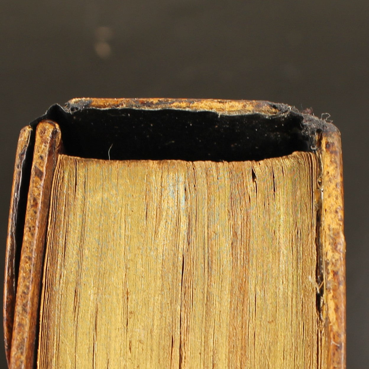 Nieuwe Testament (Statenvertaling) - Zakbijbeltje met Zilveren Sluiting en Goudsnede - 1870 Haarlem