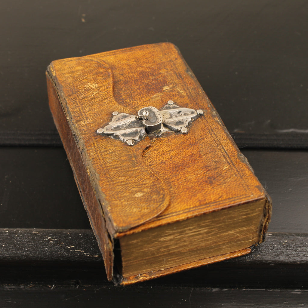 Nieuwe Testament (Statenvertaling) - Zakbijbeltje met Zilveren Sluiting en Goudsnede - 1870 Haarlem