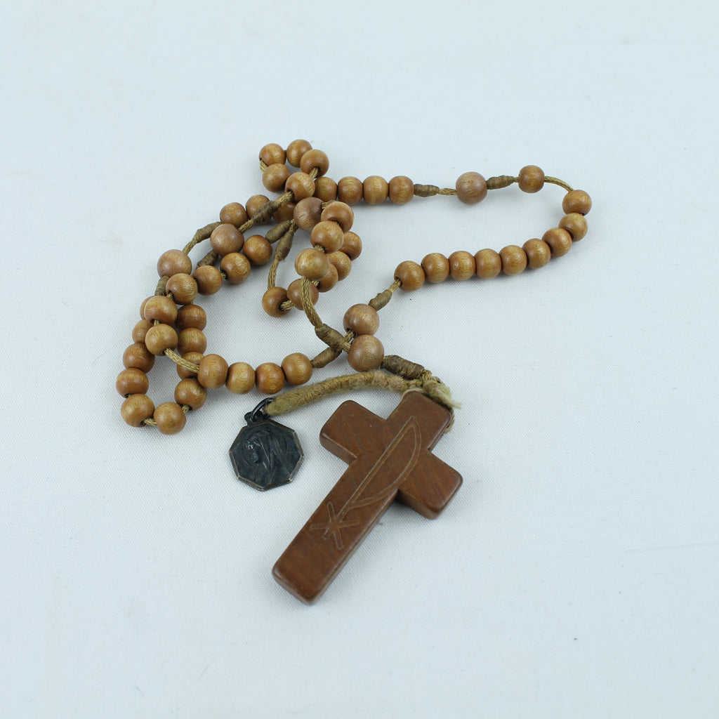 Katholieke Rozenkrans – Houten Kralen met Gegraveerd Kruis – Devotioneel Object