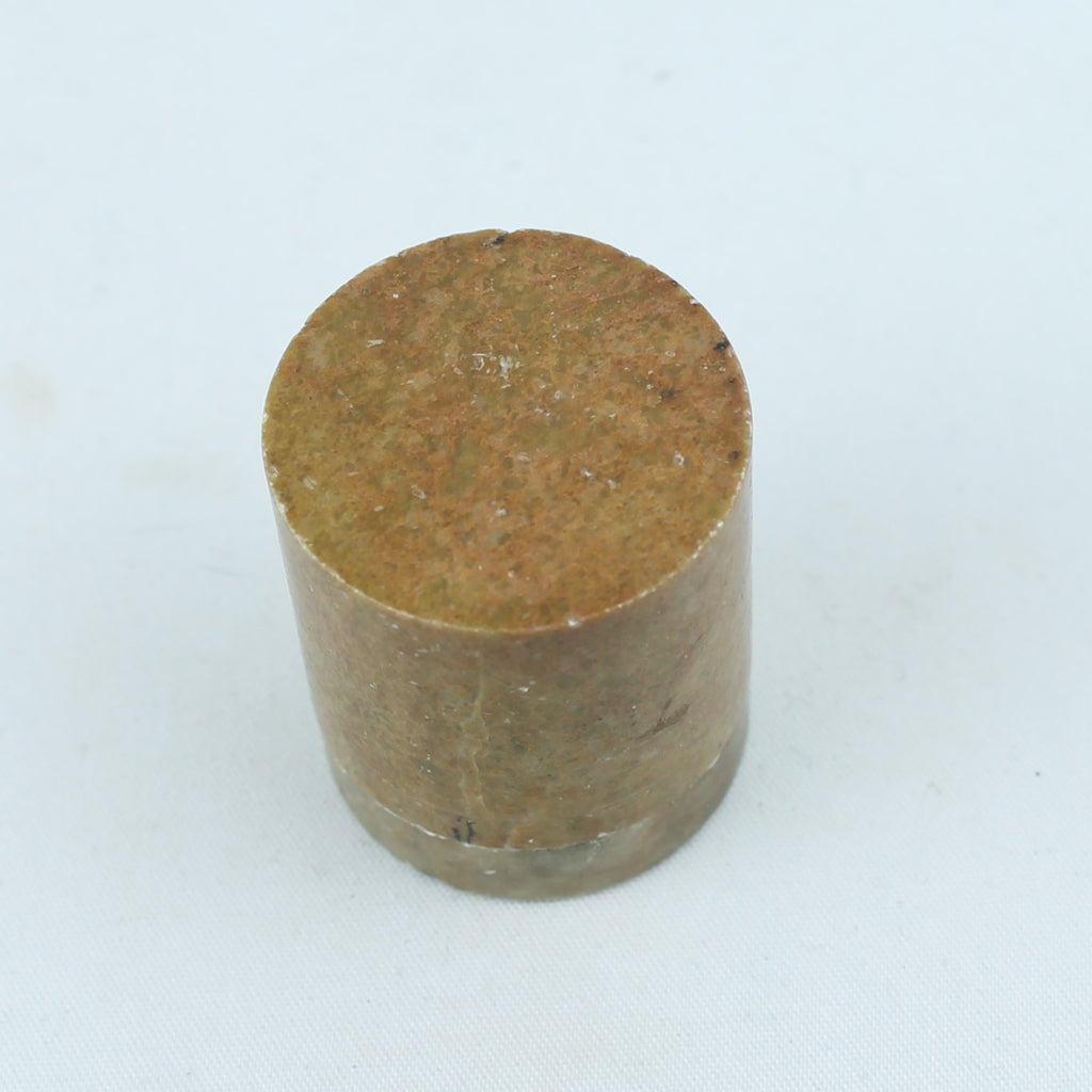 Spekstenen Doosje met Deksel – Klein Handgedraaid Snuifdoosje – ca. 1900