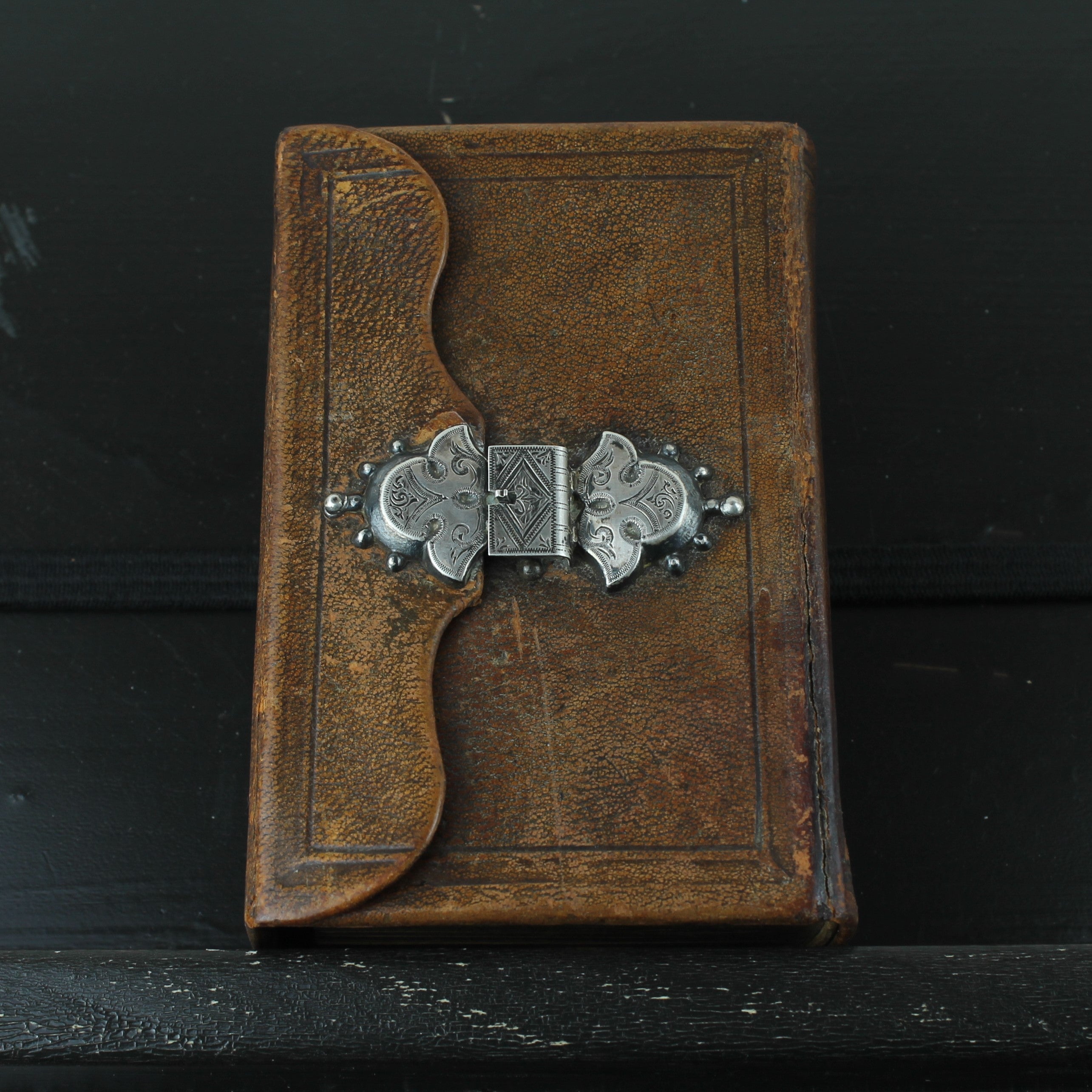 Nieuw Testament (Statenvertaling) - Zakbijbeltje met Sluiting - Haarlem 1885