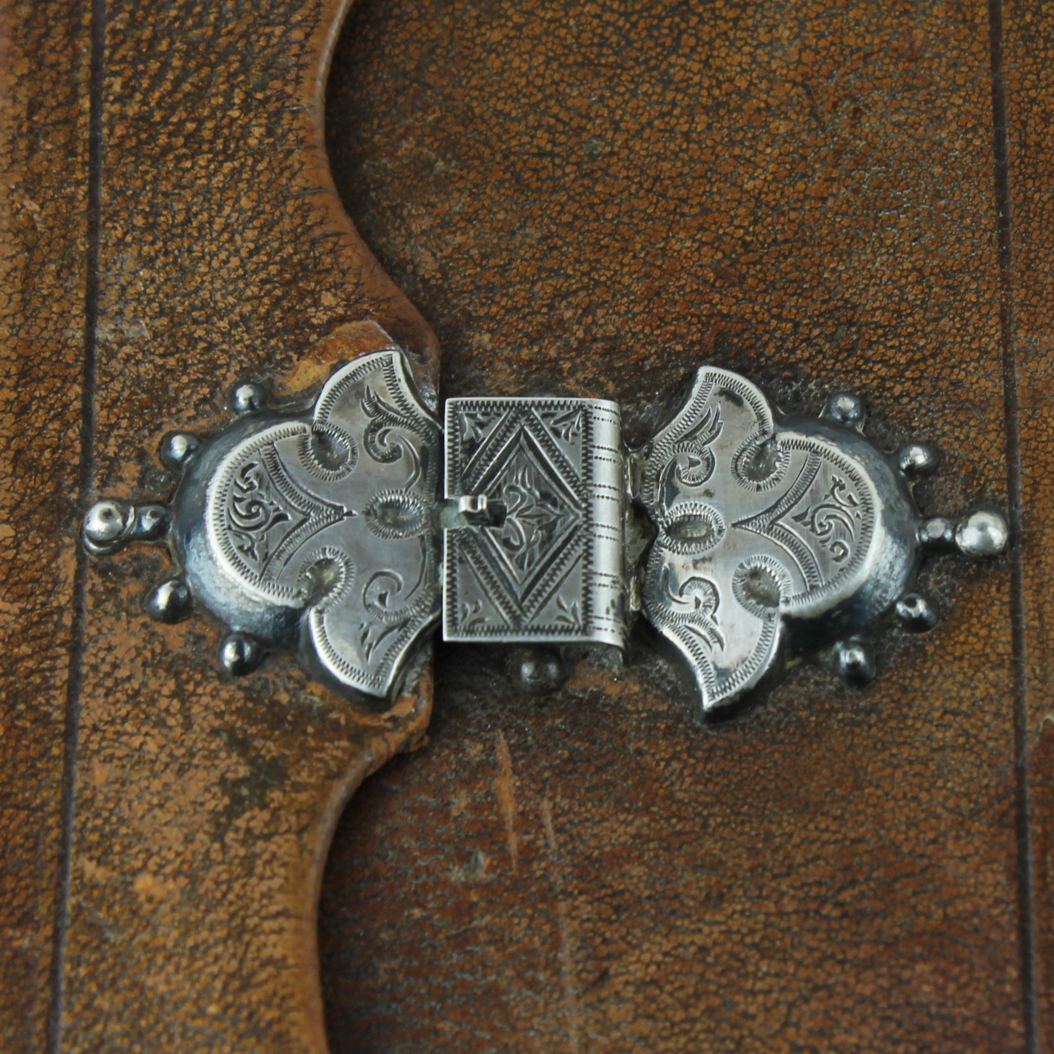 Nieuw Testament (Statenvertaling) - Zakbijbeltje met Sluiting - Haarlem 1885