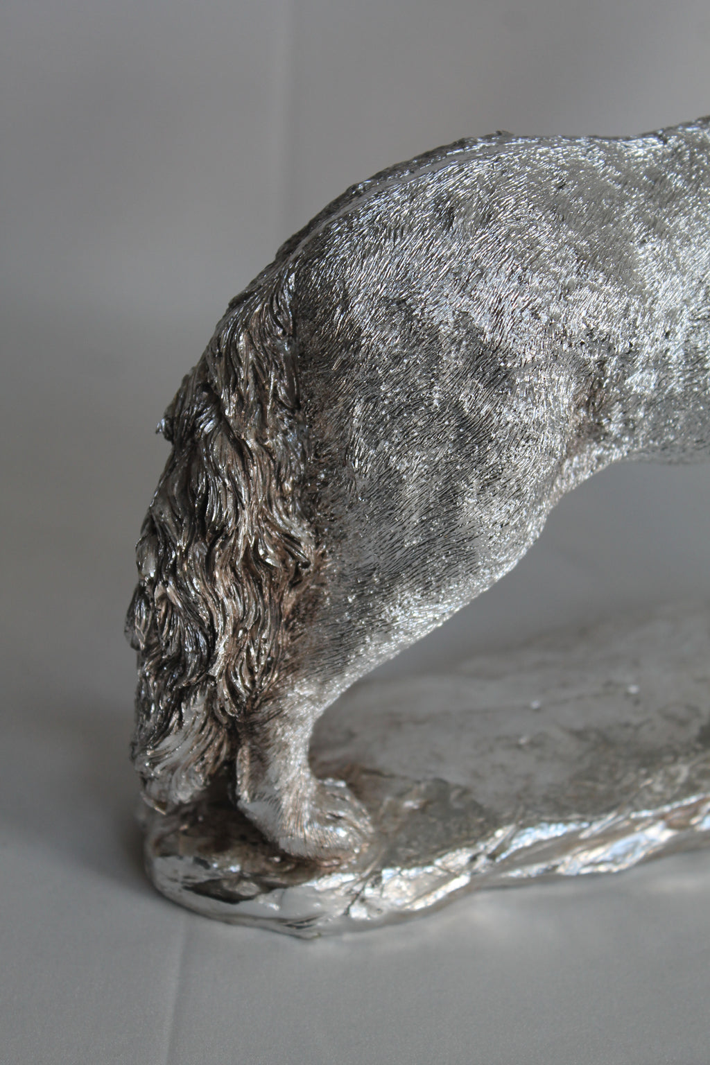 Howling Wolf | Sculpture en métal léger