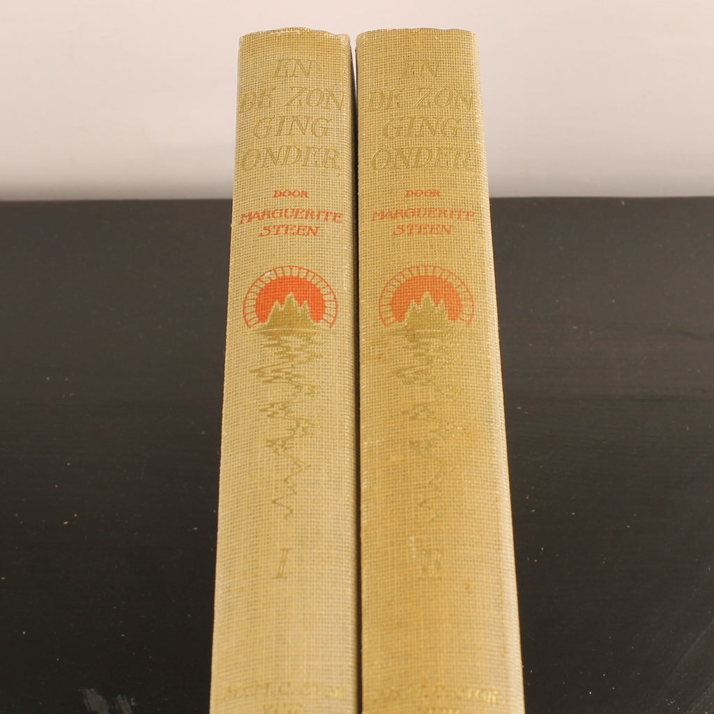 En de Zon Ging Onder (2 Delen) - Marguerite Steen - Boekenset met Illustraties van Anton Pieck - ca. 1930 Den Haag