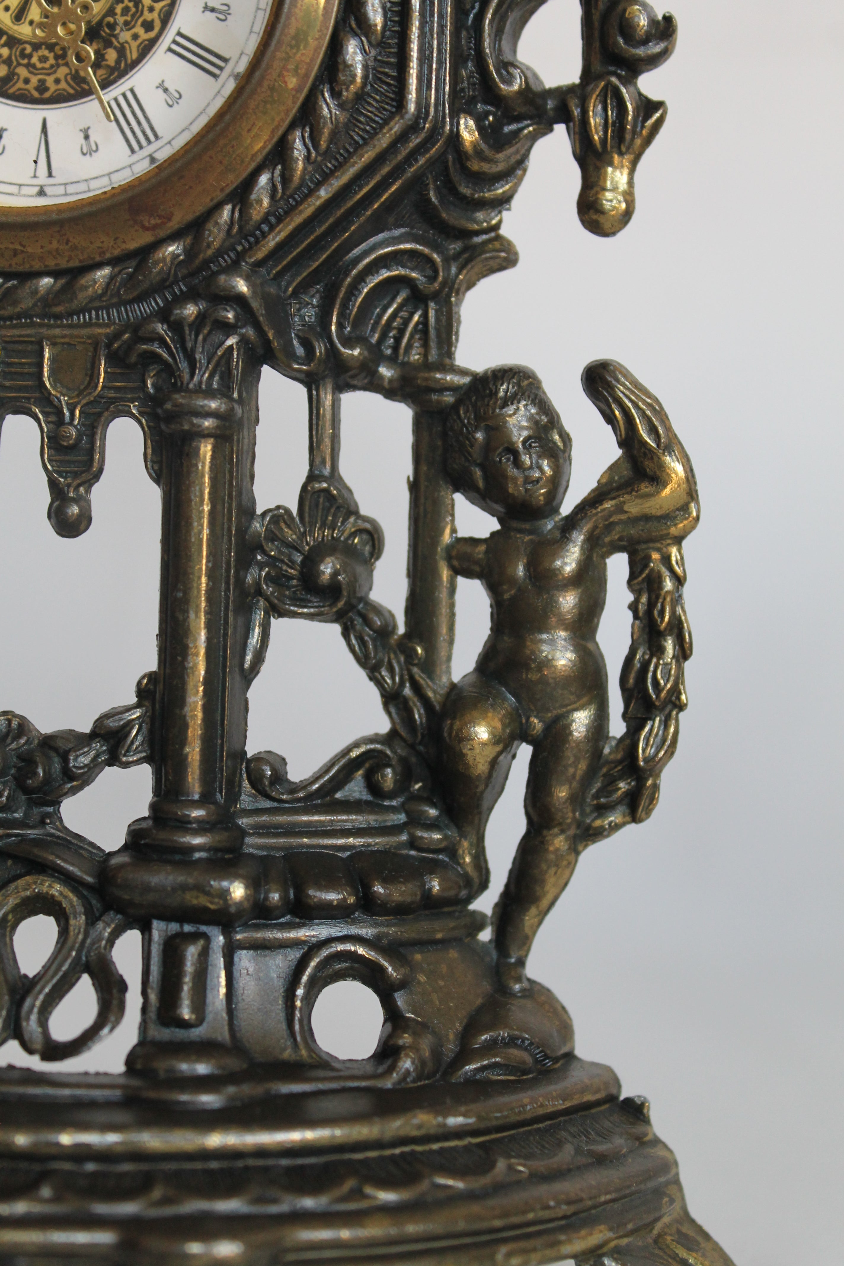 AGDA Art Nouveau Messing Tafelklok – Rijk Gedecoreerde Vintage Klok (Werkt)