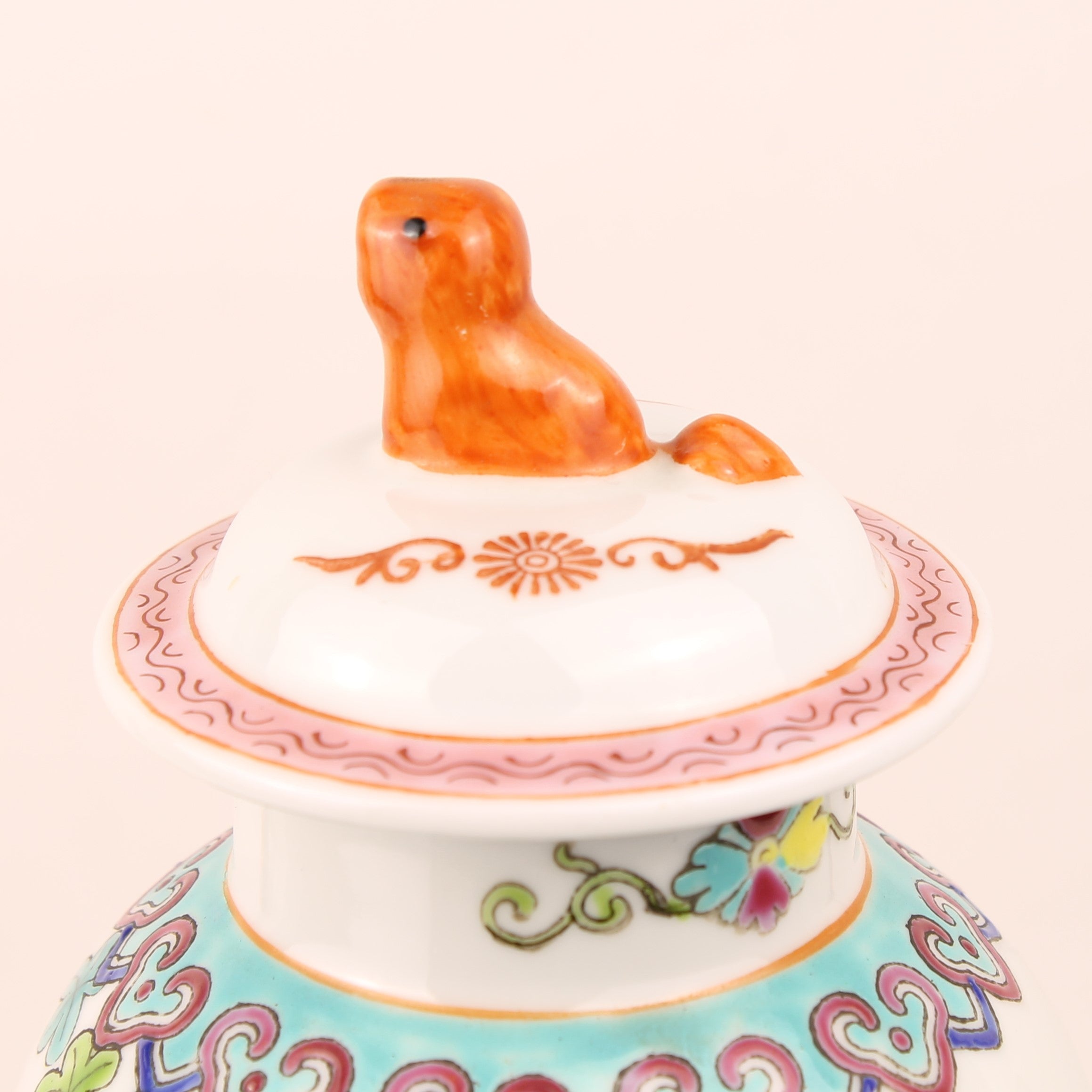 Chinese Jingdezhen Porseleinen Dekselvaas met Figuren – Handbeschilderd Vintage Porselein (26 cm)