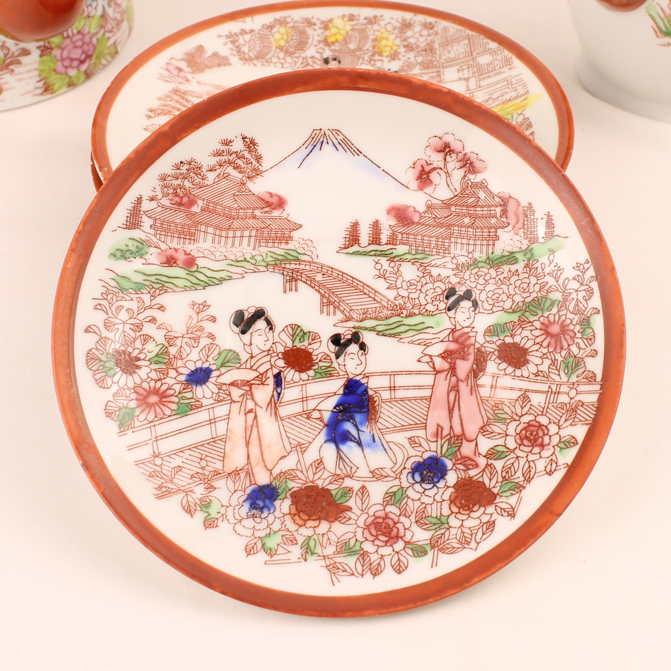 Japanse Geisha Theeset – 2 Theepotten – 4 Kop & Schotel – Made in Japan ca. 1950