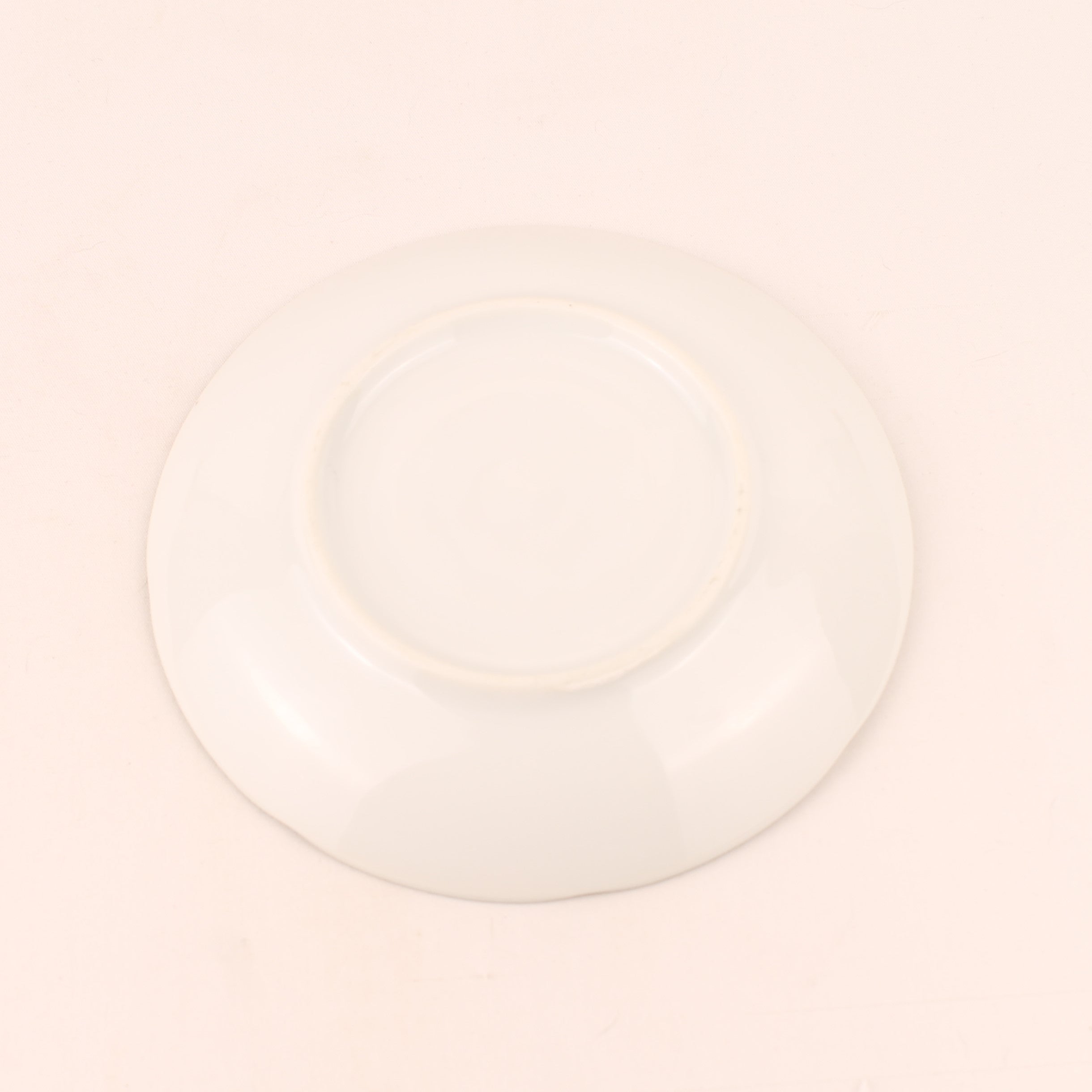 Schoteltje met Parelmoer Glazuur en Goudrand – Keramiek – 13 cm