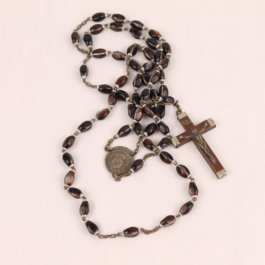 Rozenkrans met Donkerbruine Glaskralen en Lourdes Medaillon ca. 1920-1940