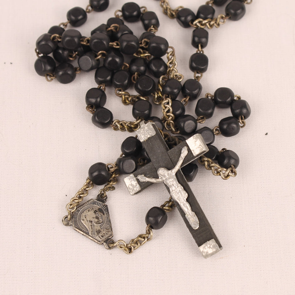 Franse Vintage Rozenkrans met Houten Kralen en Heiligenmedaille ca 1930–1960