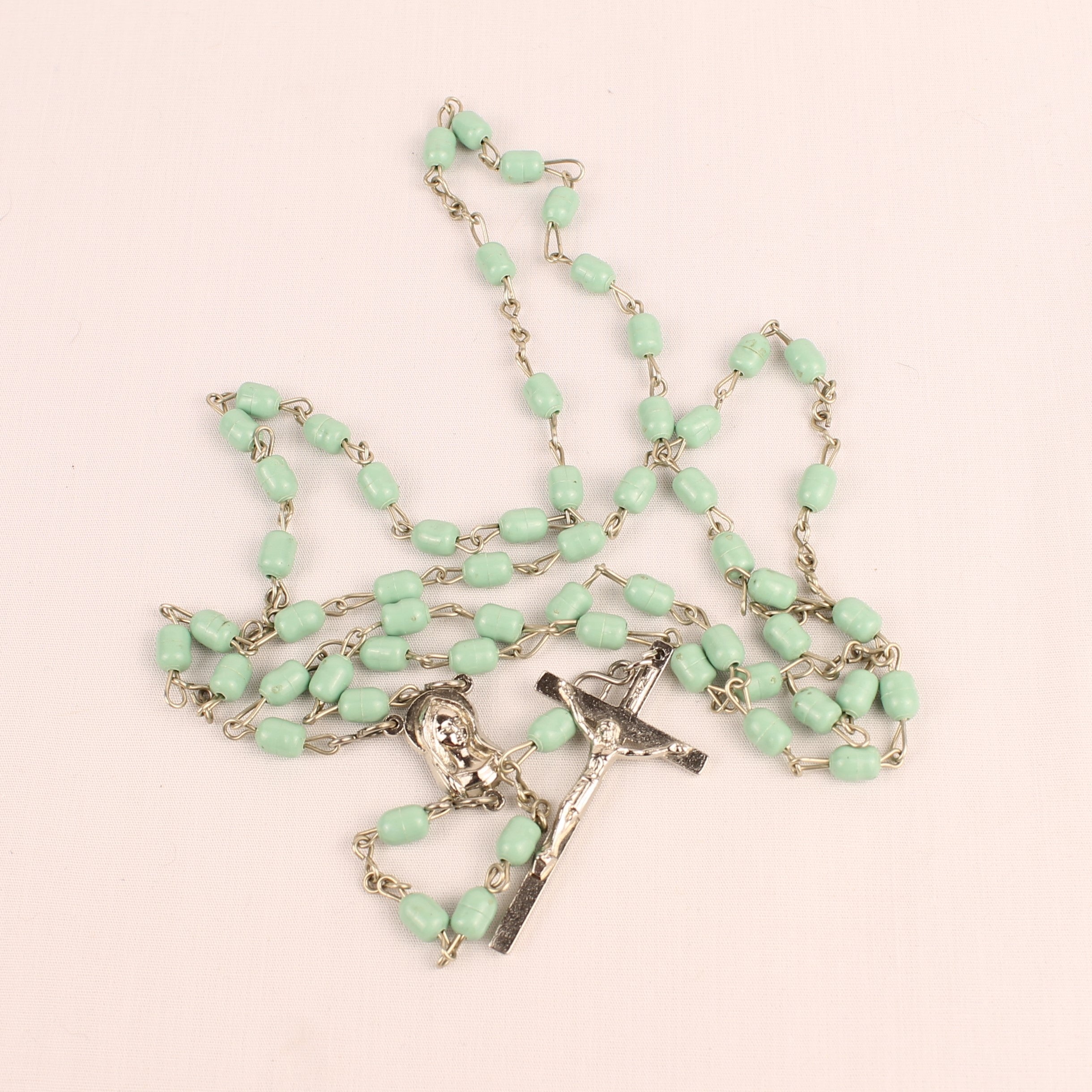 Italiaanse rozenkrans met mintgroene kralen en crucifix