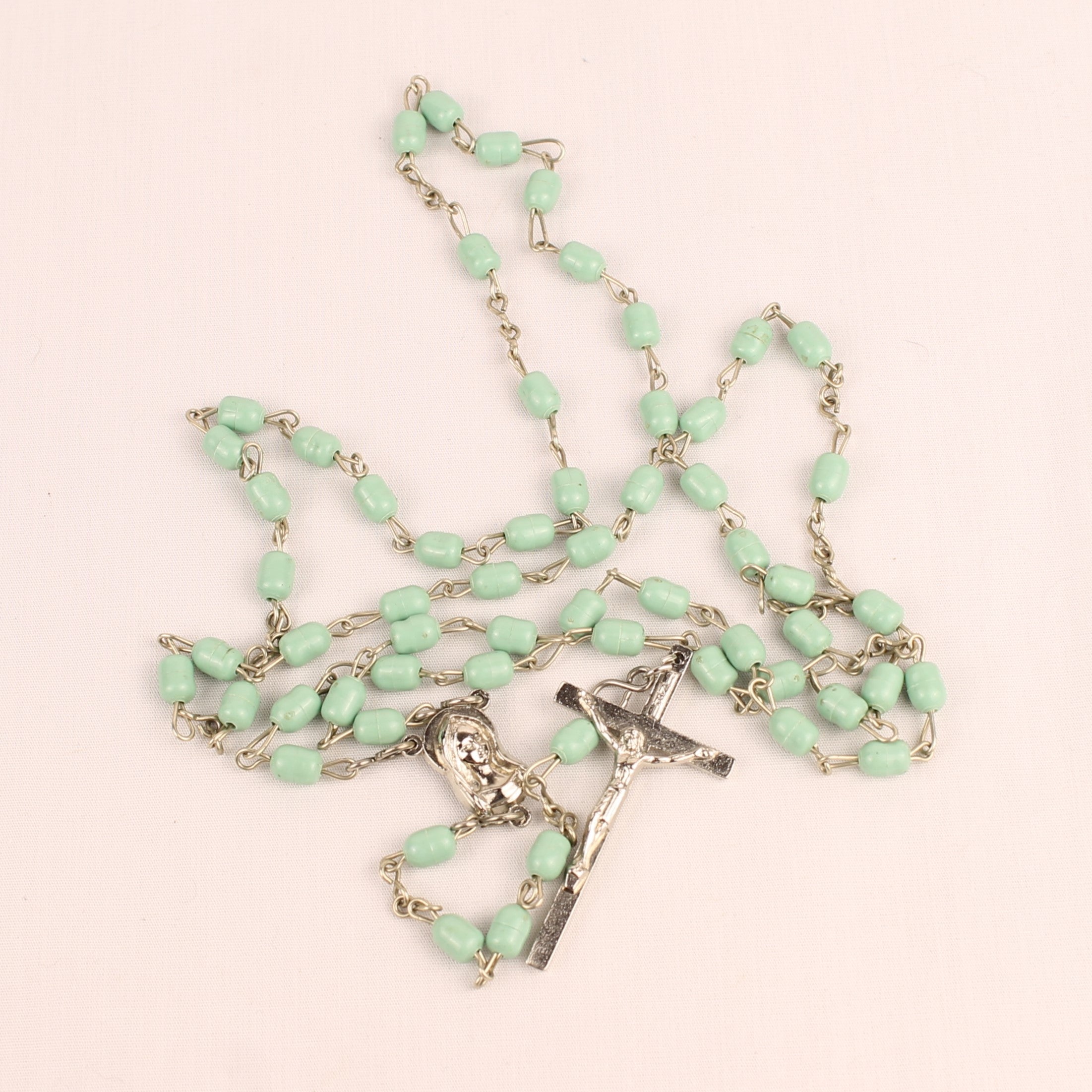 Italiaanse rozenkrans met mintgroene kralen en crucifix
