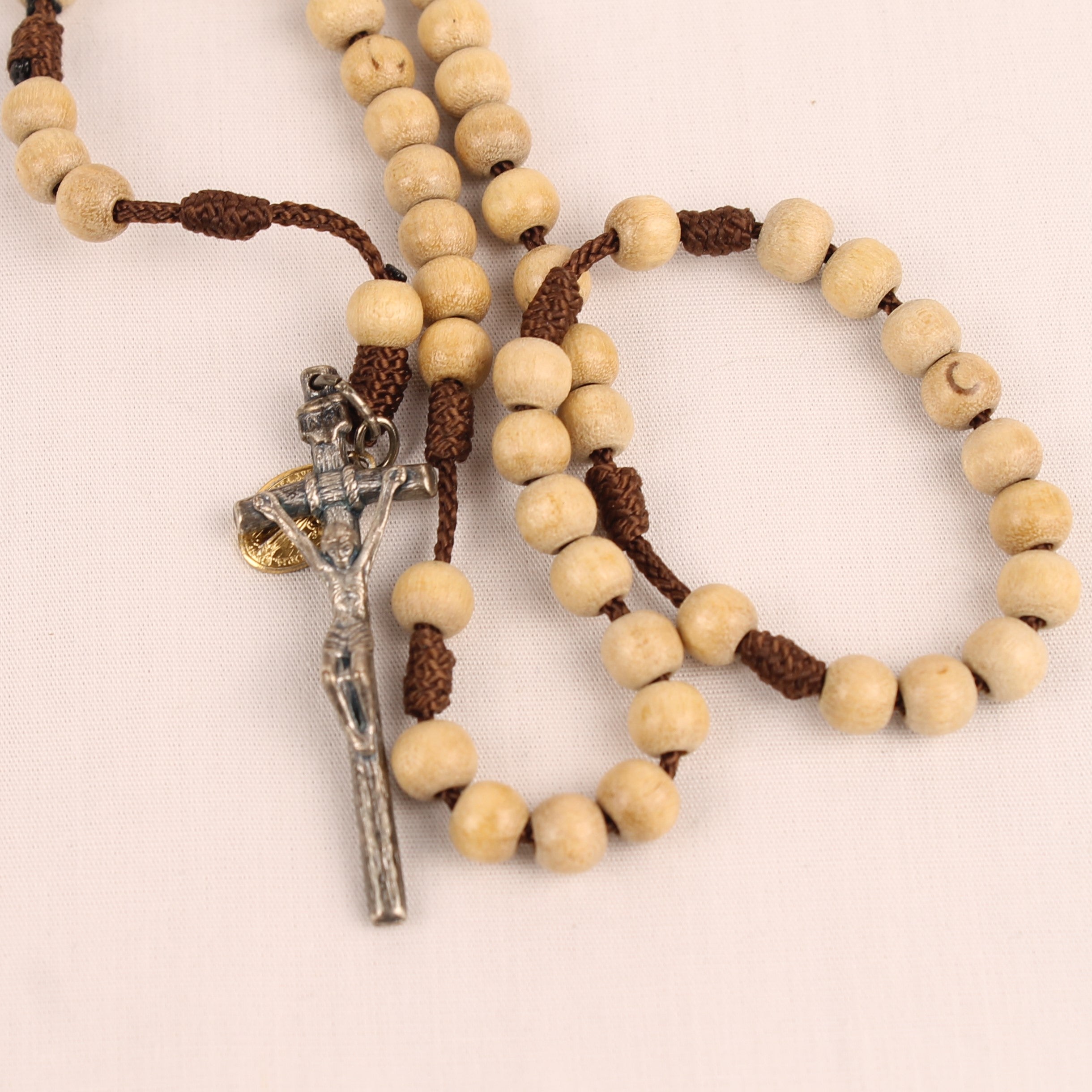 Houten rozenkrans met miraculeuze medaille en crucifix