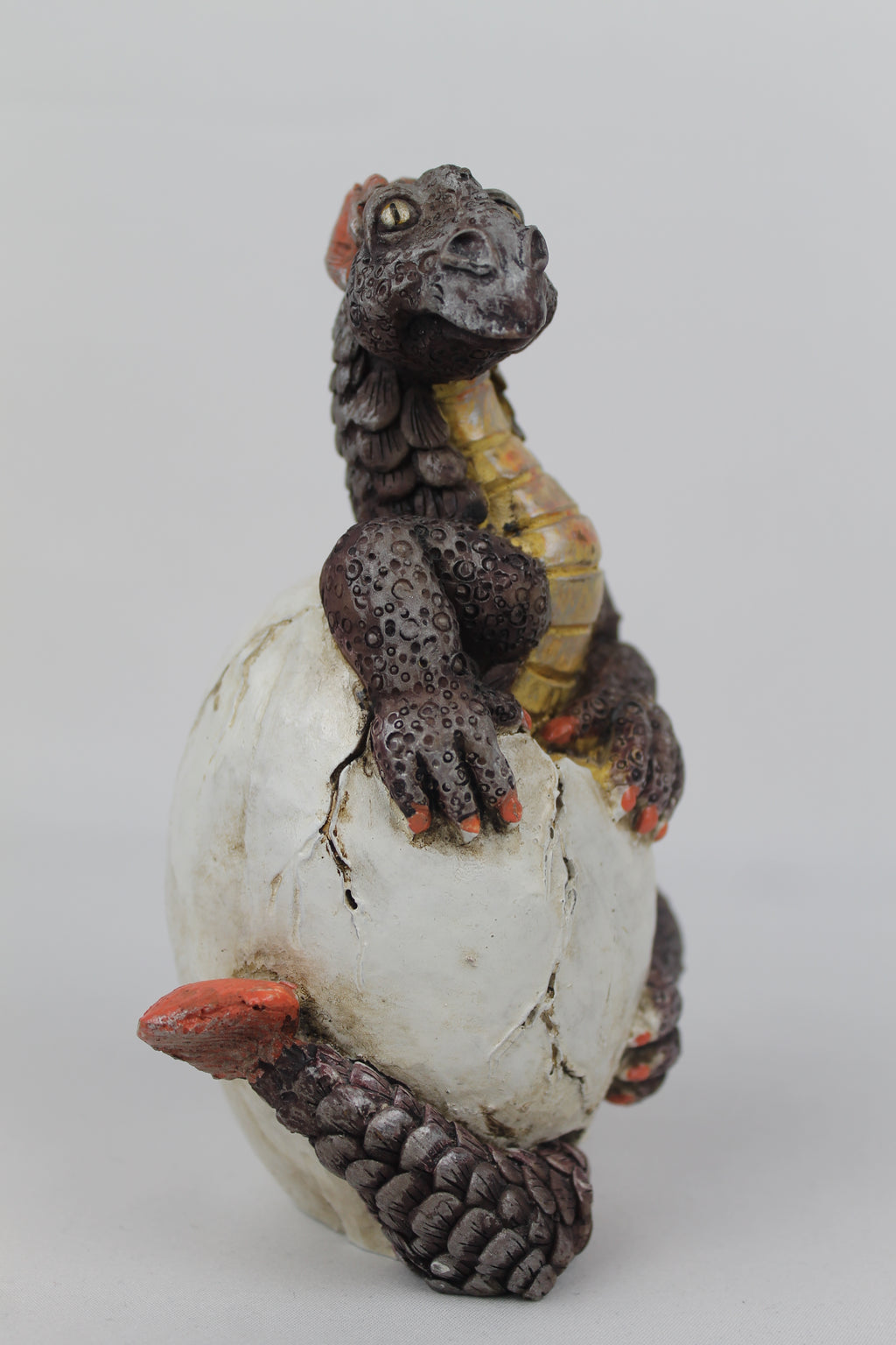 Dragon Hatchling | Handbewerkt resin