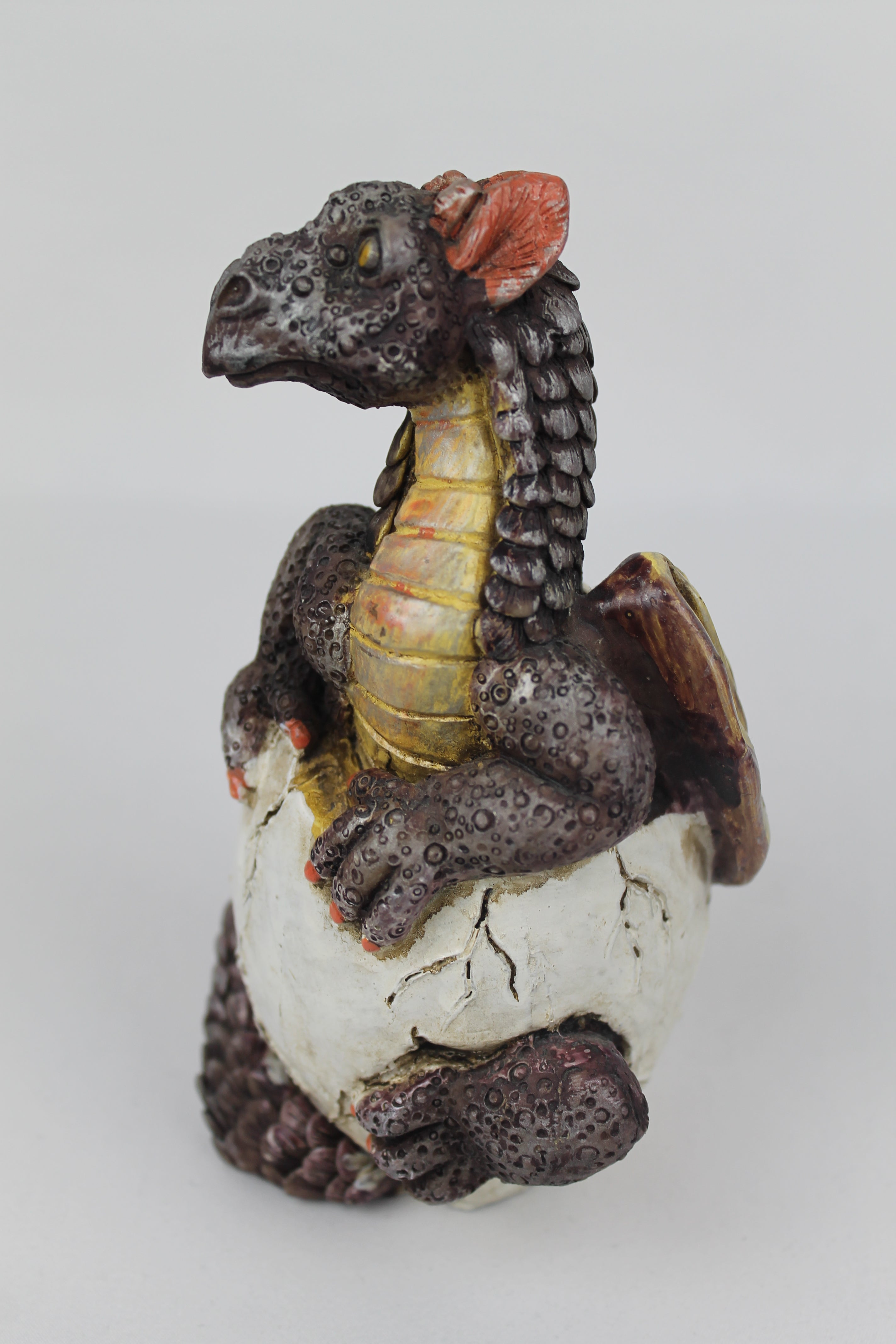 Dragon Hatchling | Handbewerkt resin