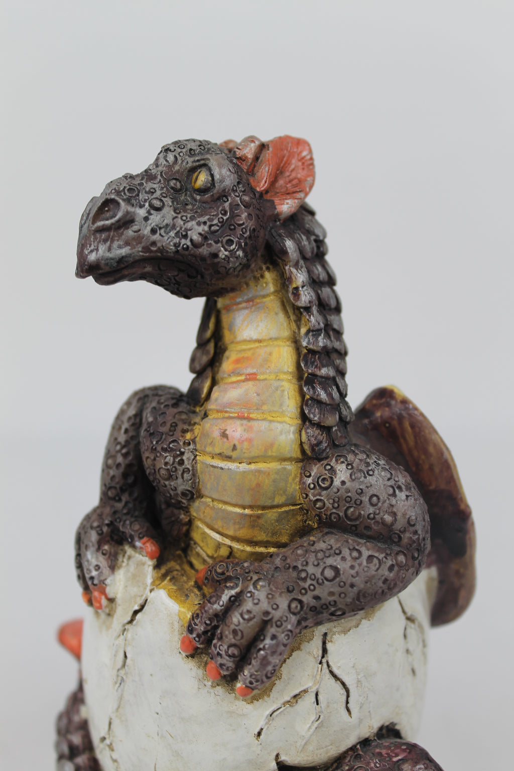 Dragon Hatchling | Handbewerkt resin