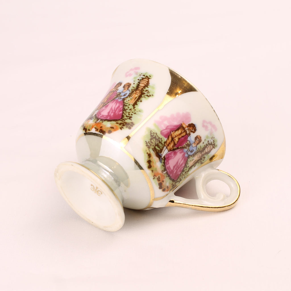 Porseleinen Kopje Versailles Stijl met Romantische Scènes en Goudaccenten 5,5 cm
