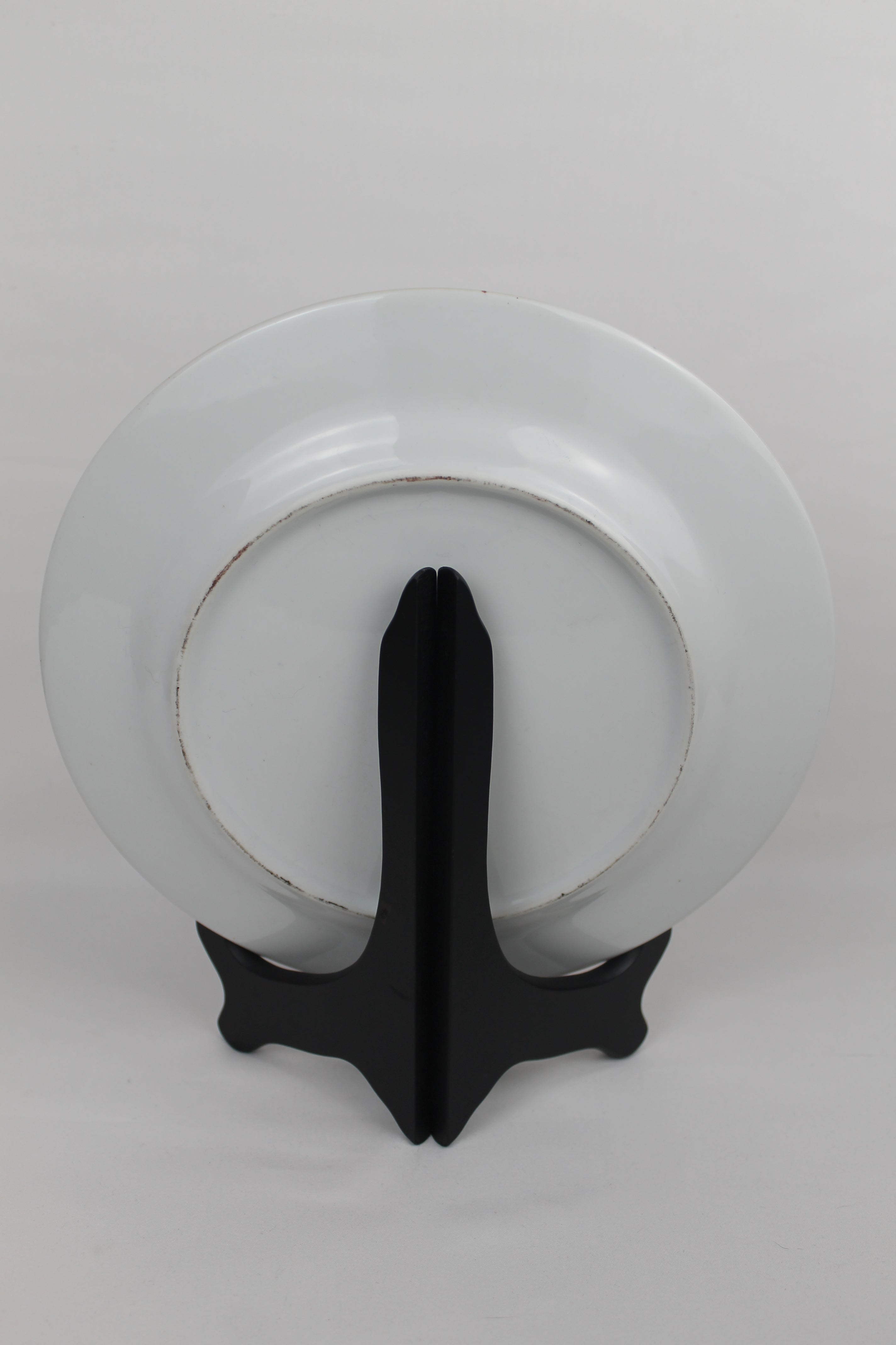 Assiette Murale en Porcelaine Chinoise – Peinte à la Main – Relief & Accents Dorés – Style Famille Rose