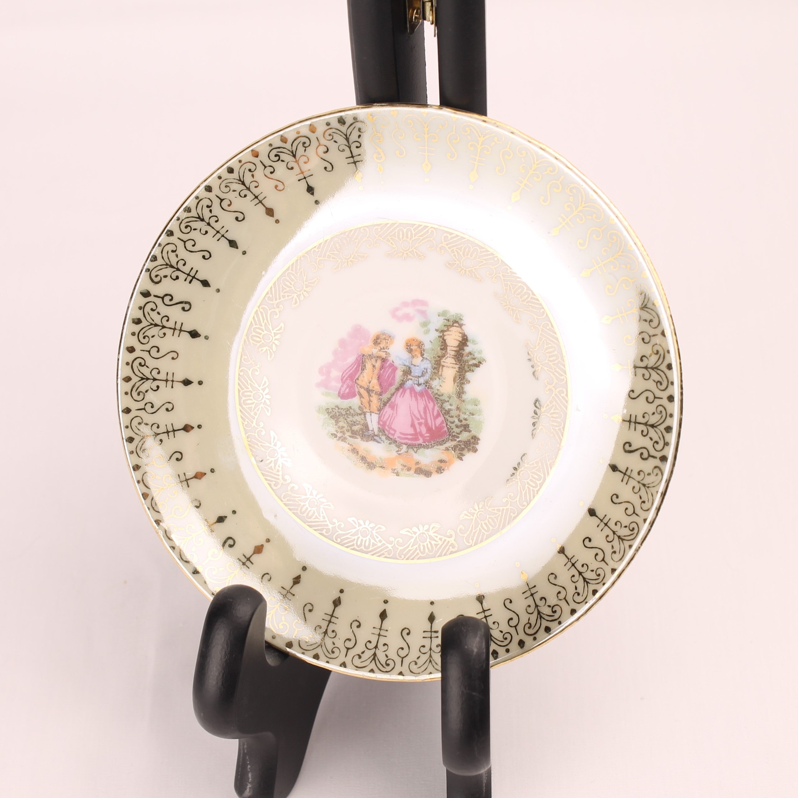 Porseleinen Schoteltje “Versailles” met Gouddecor en Romantische Scène Ø11,5 cm
