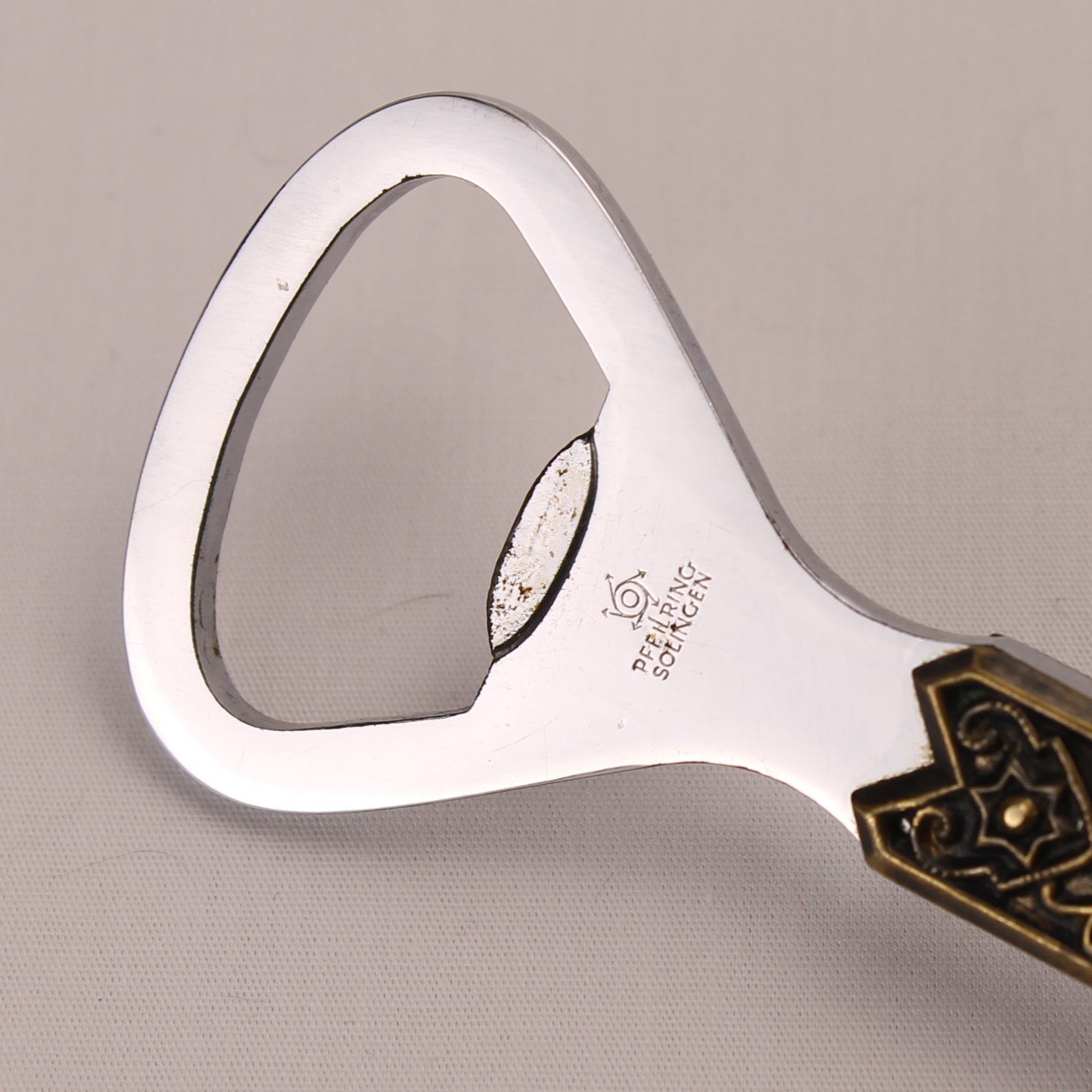 Pfeilring Solingen Flesopener Metaal met Sierlijk Handvat