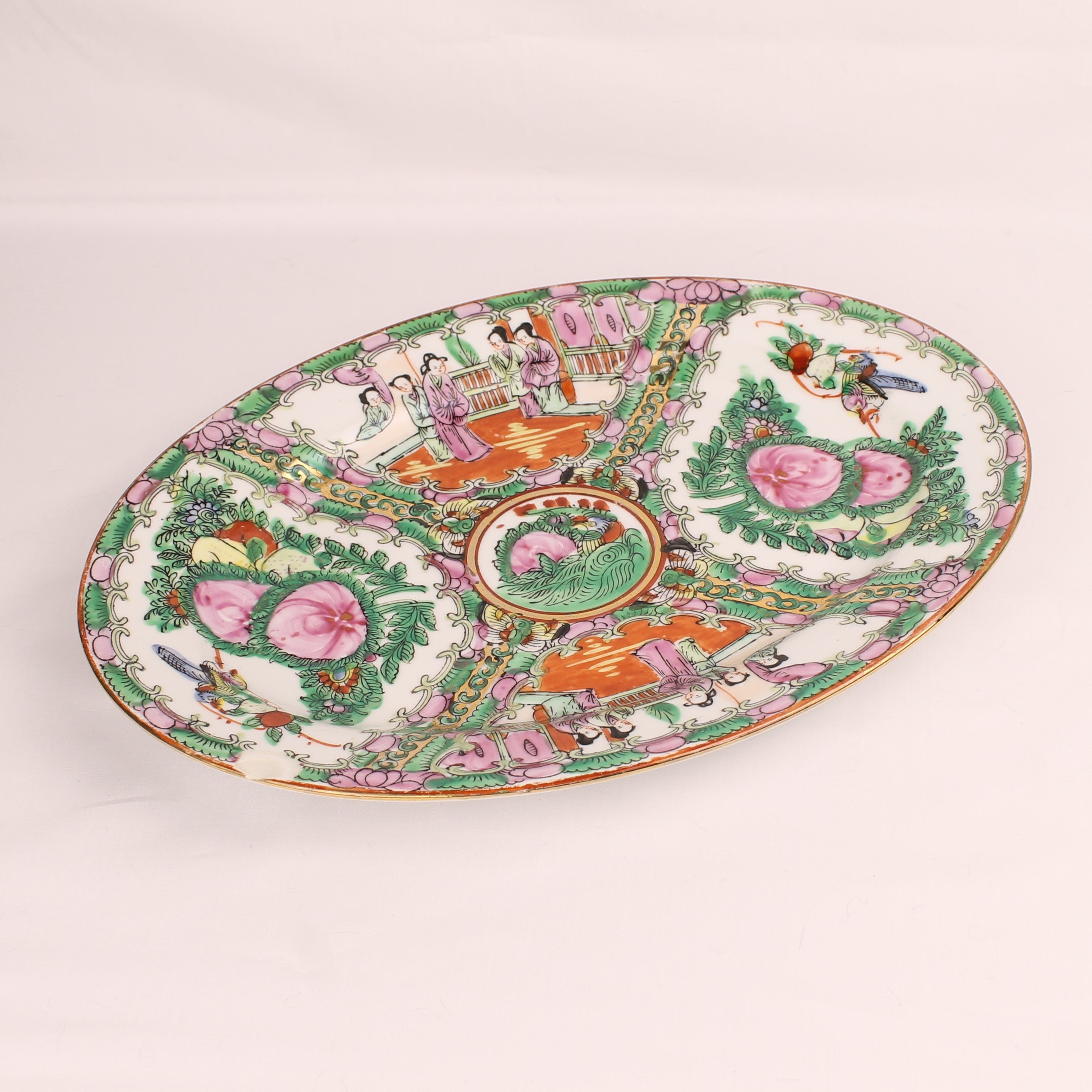 Chinees Ovaal Serveerbord – Rose Medallion – Handbeschilderd – ca. 31 cm