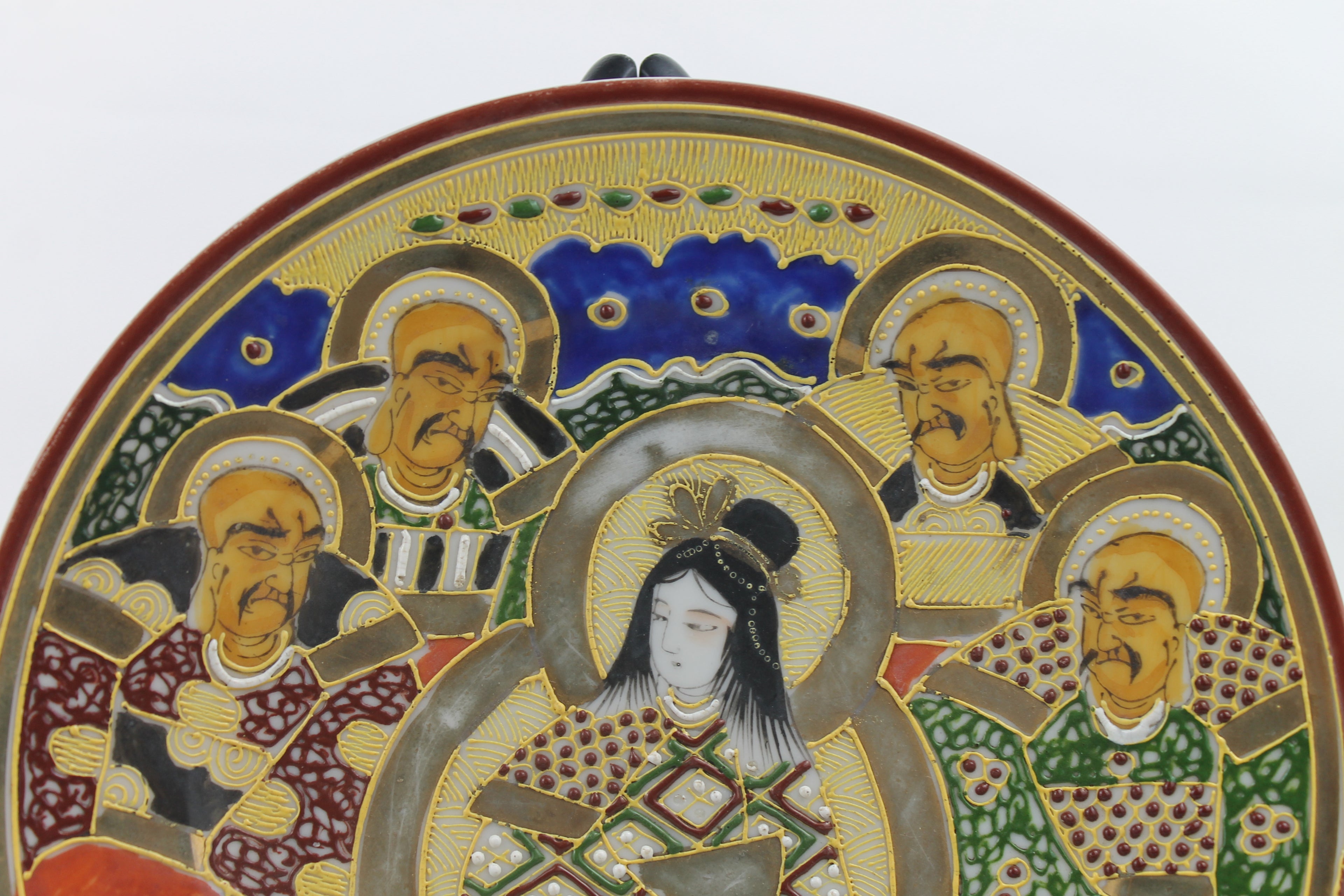 Japanese Satsuma Moriage Wall Plate – Hand-painted with Rich Gilding – ca. 1950-1970