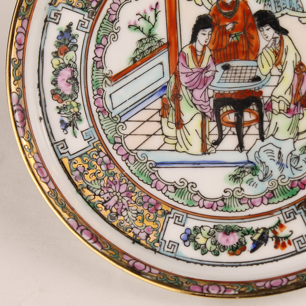 Chinees Porseleinen Schoteltje – Famille Rose met Rose Medallion Stijl
