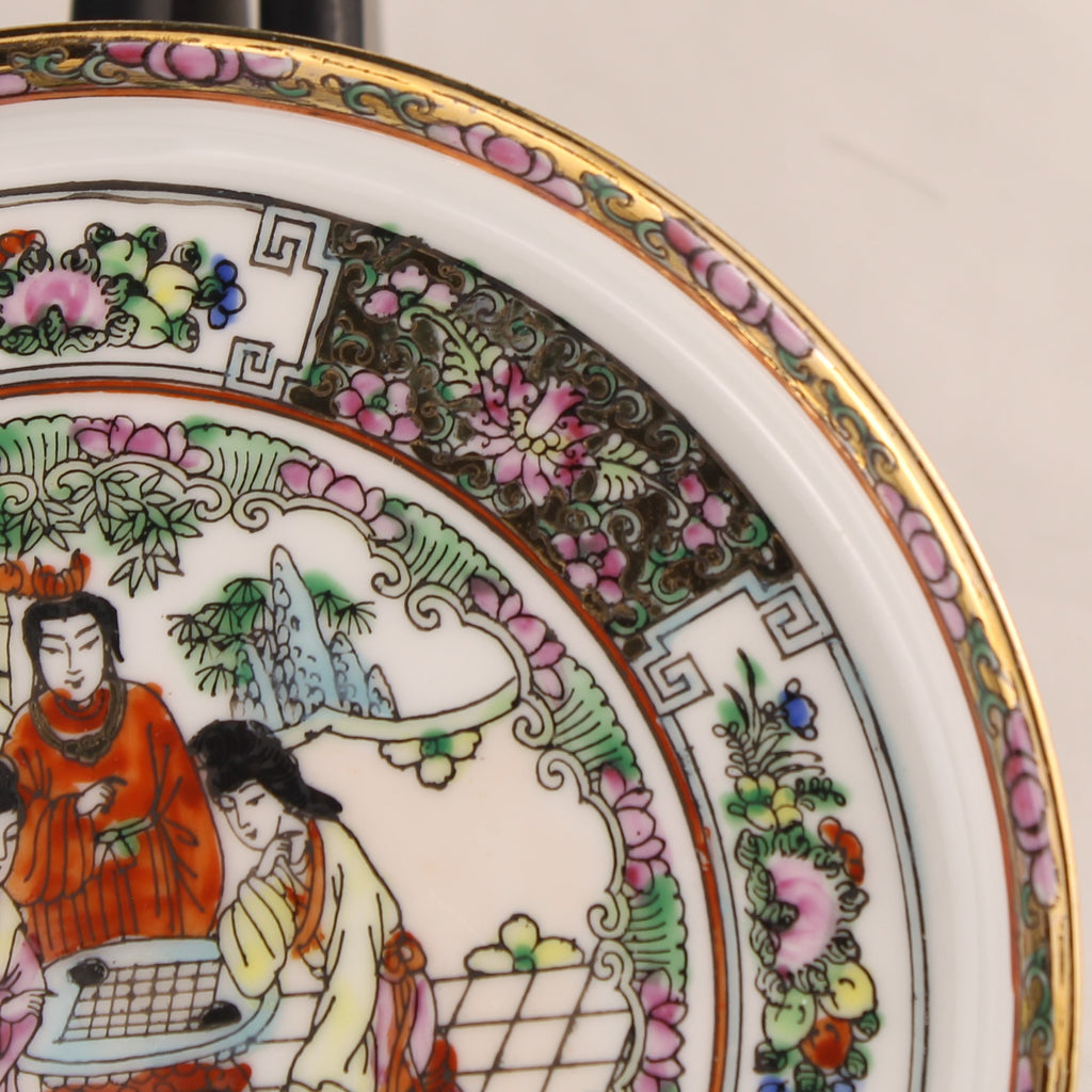 Chinees Porseleinen Schoteltje – Famille Rose met Rose Medallion Stijl
