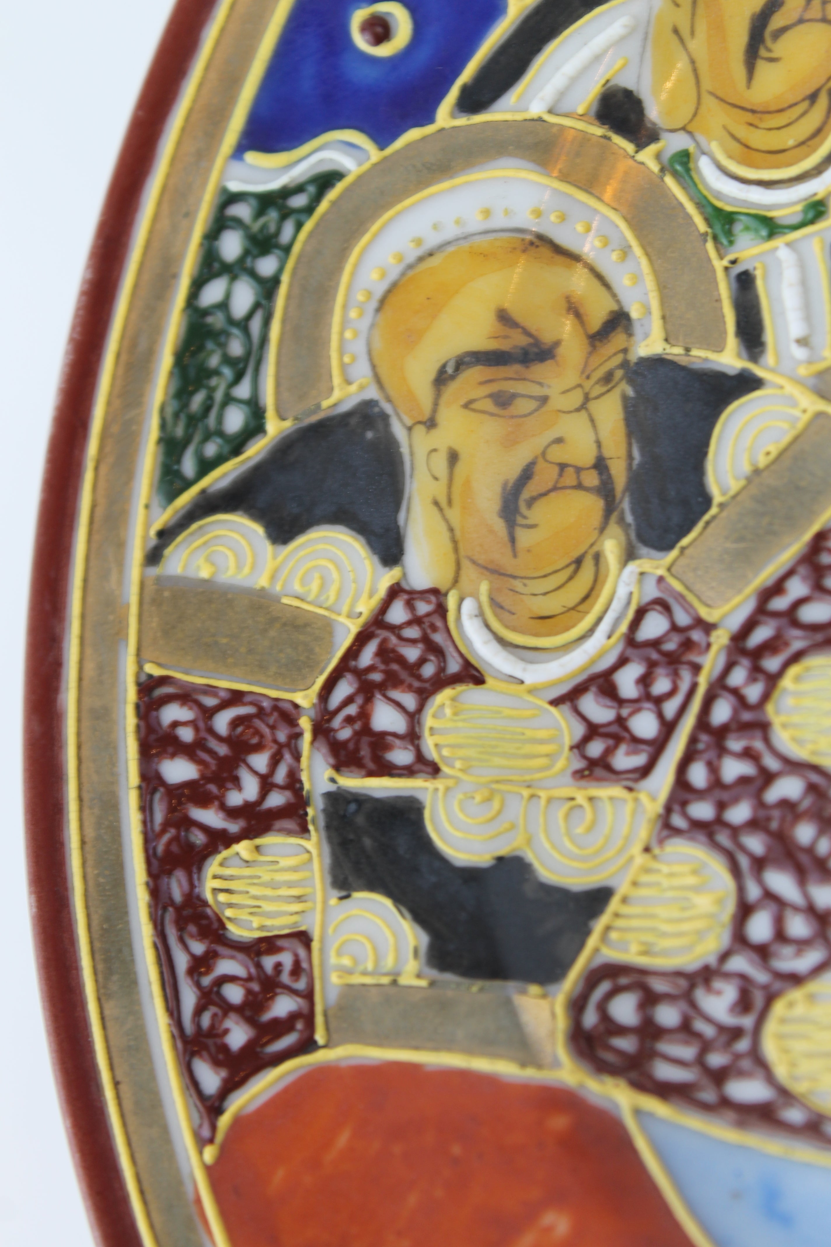 Japanese Satsuma Moriage Wall Plate – Hand-painted with Rich Gilding – ca. 1950-1970