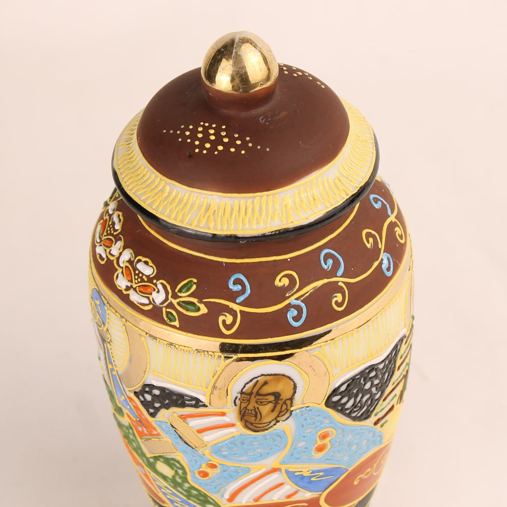 Satsuma stijl dekselvaas met Moriage decor – Japan – handbeschilderd
