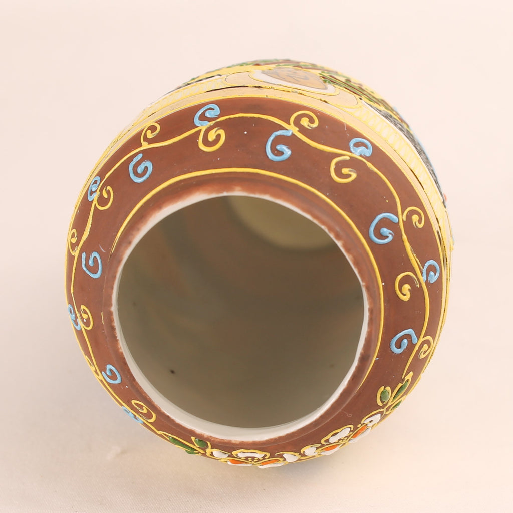 Satsuma stijl dekselvaas met Moriage decor – Japan – handbeschilderd