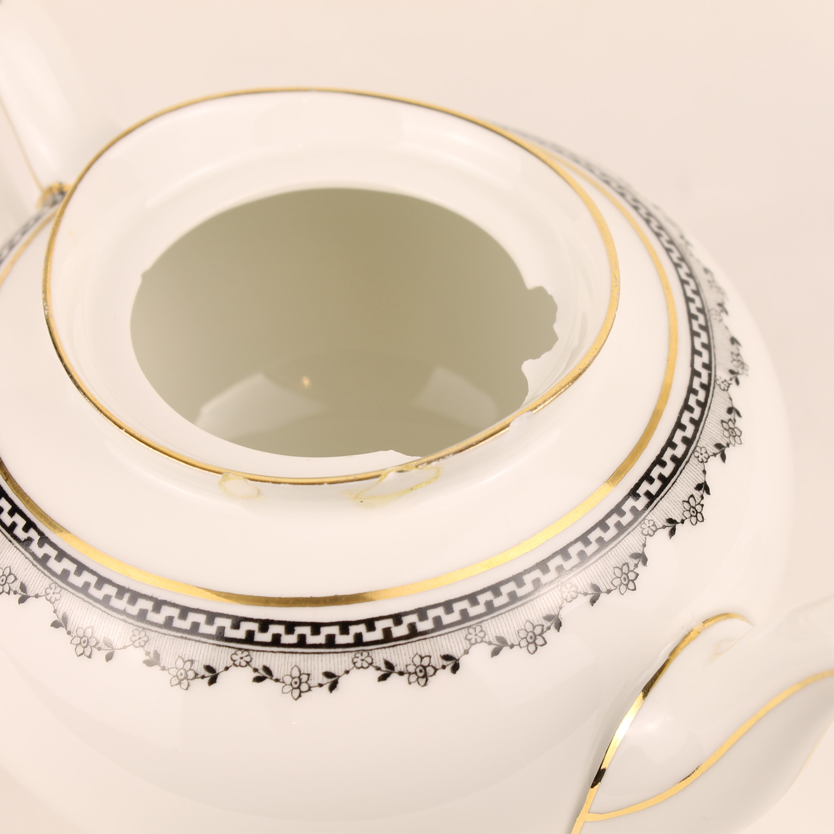 Theepot Paul Müller Selb Bavaria - Zwart Wit Goud Decor